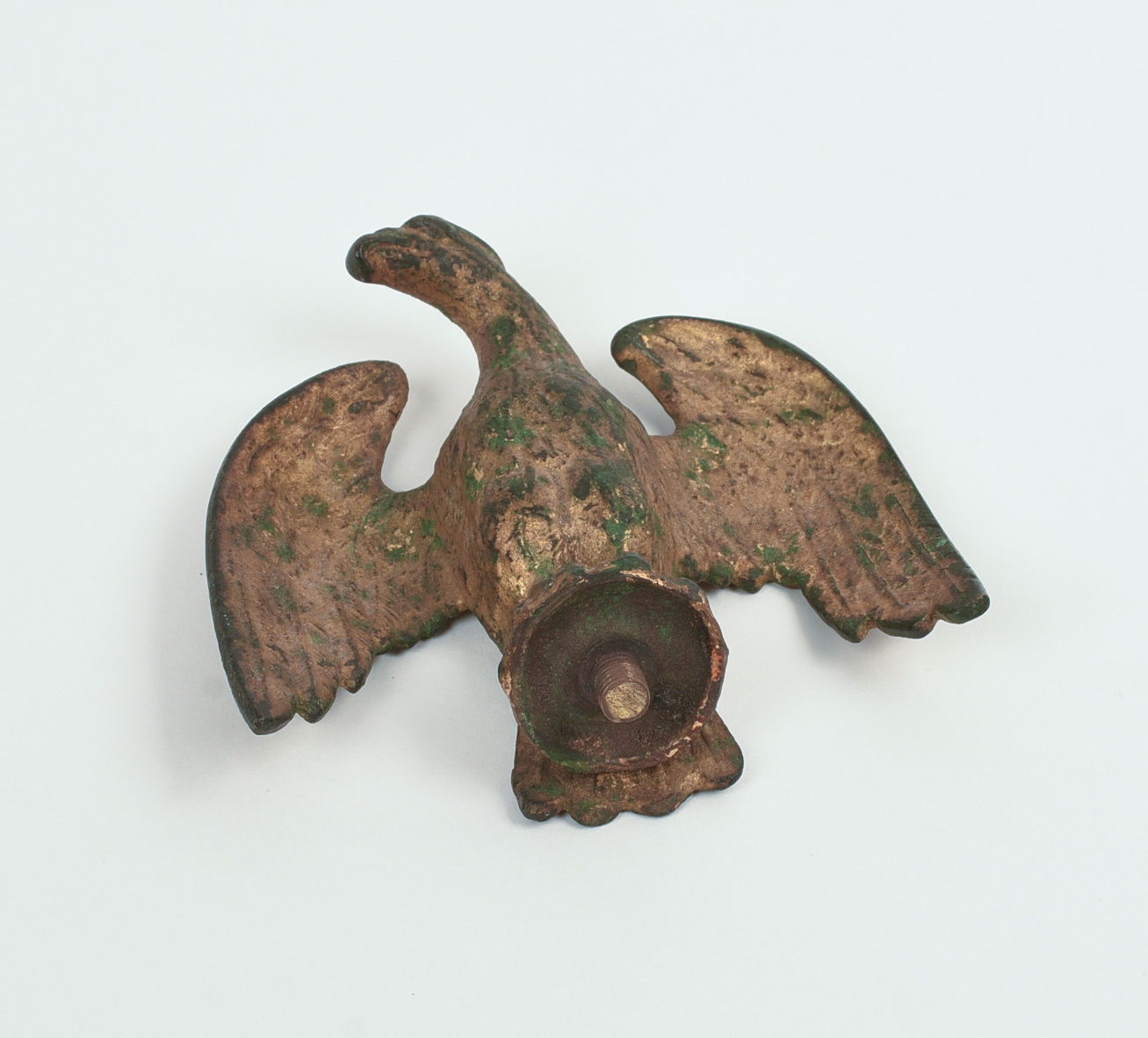 AMERICAN EAGLE GILT METAL FLAG TOPPER