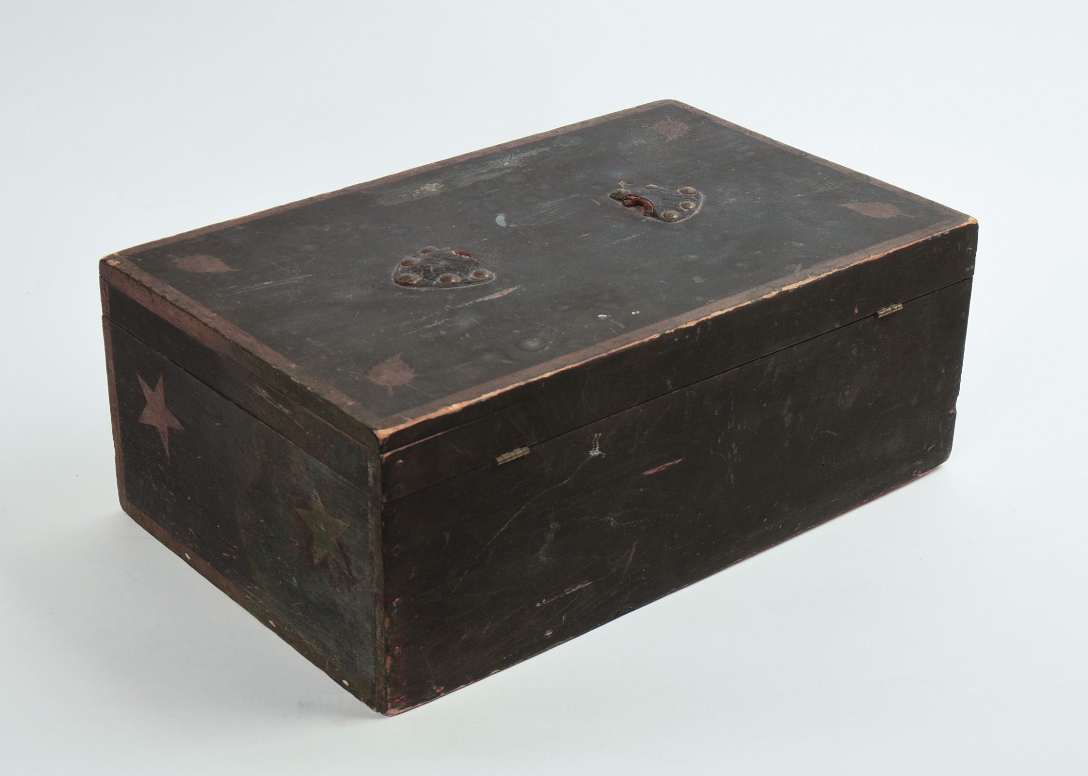 EARLY 19TH C PAINT DECORATED BOX