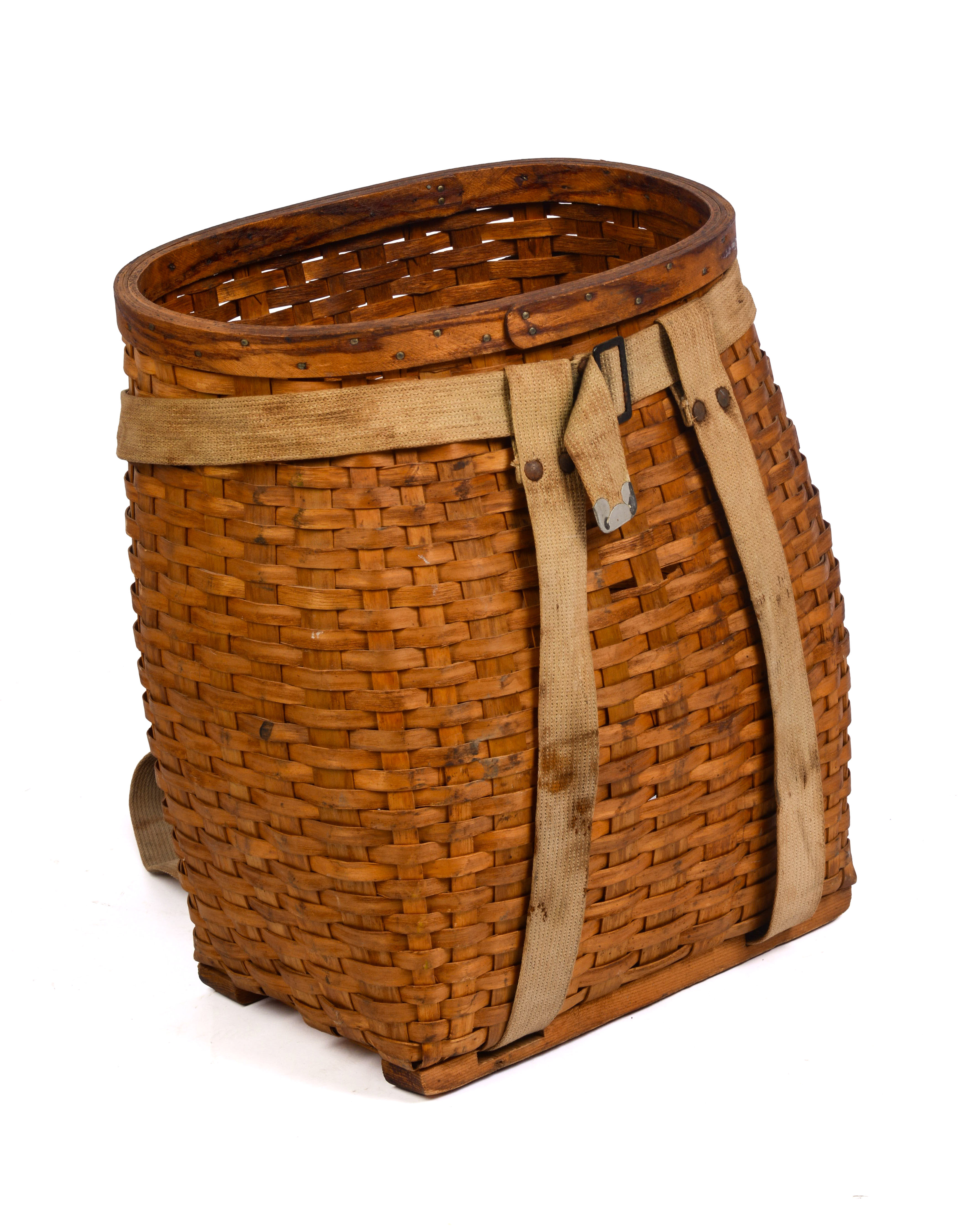 WOVEN PACK BASKET.