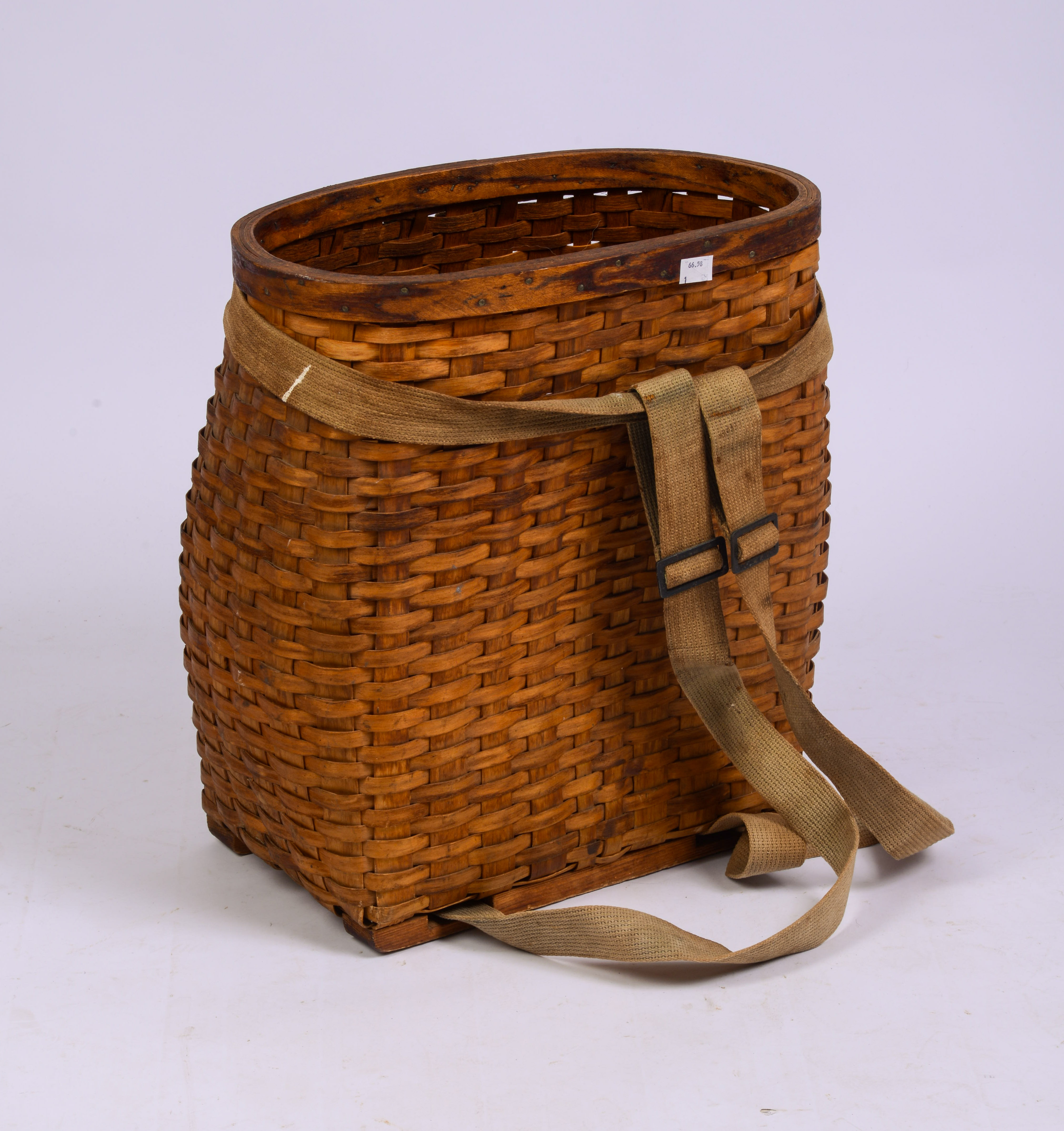 WOVEN PACK BASKET.