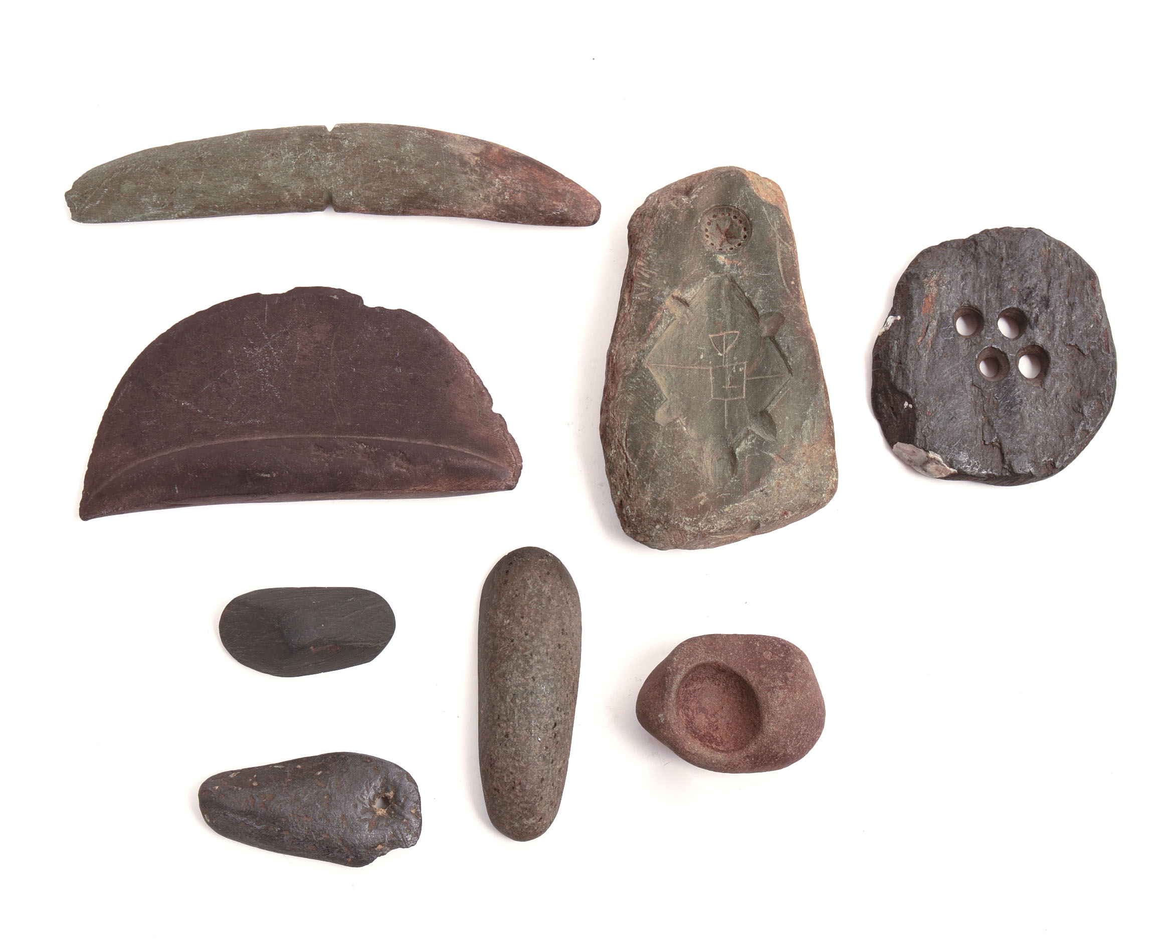 COLLECTION OF NATIVE AMERICAN STONE TOOLS.