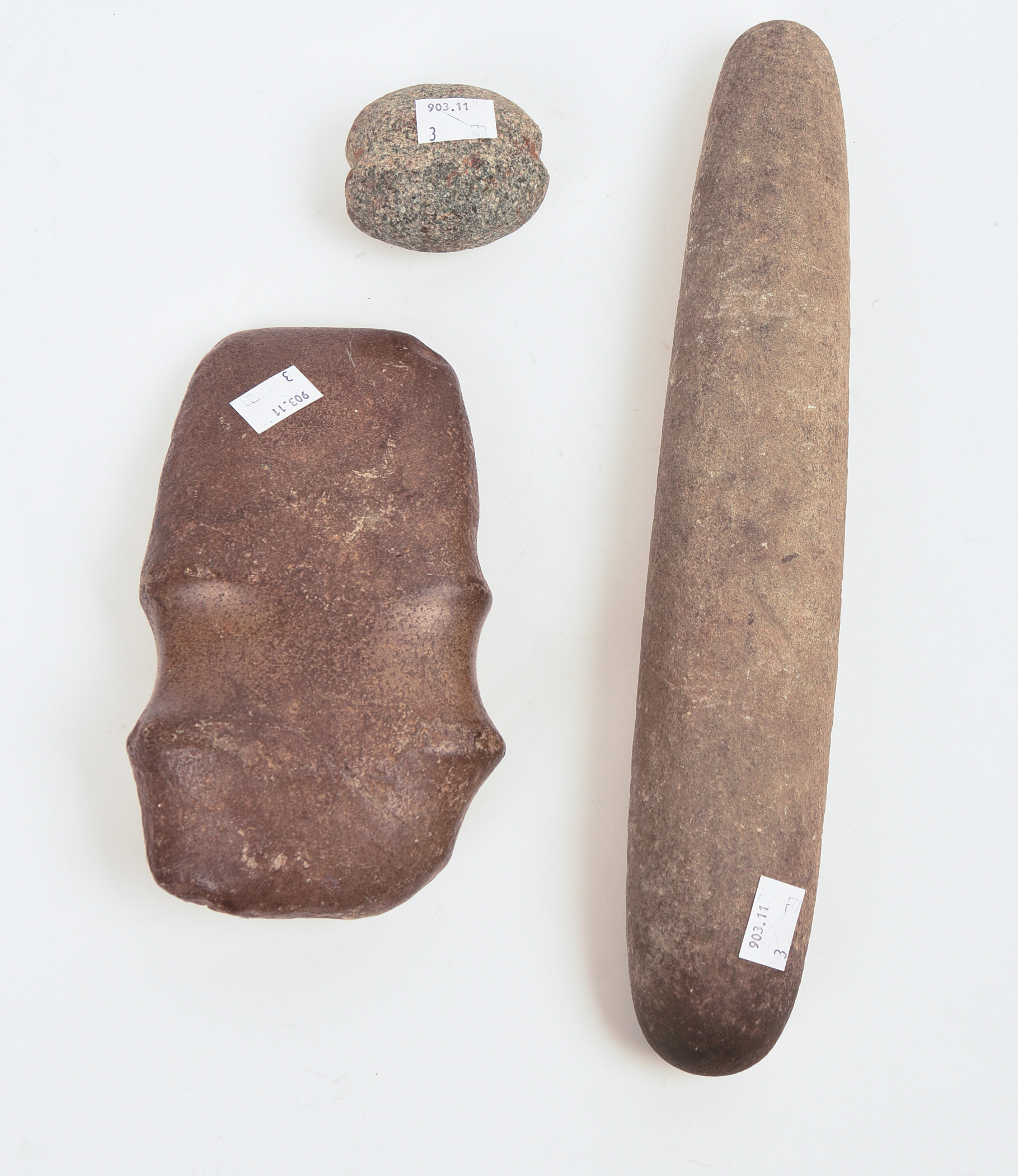 THREE NATIVE AMERICAN STONE TOOLS.