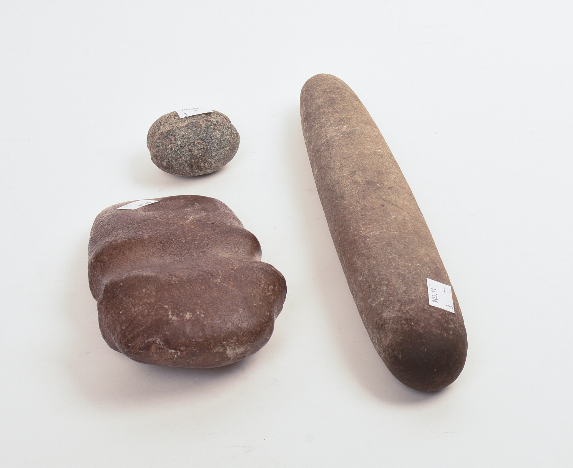 THREE NATIVE AMERICAN STONE TOOLS.