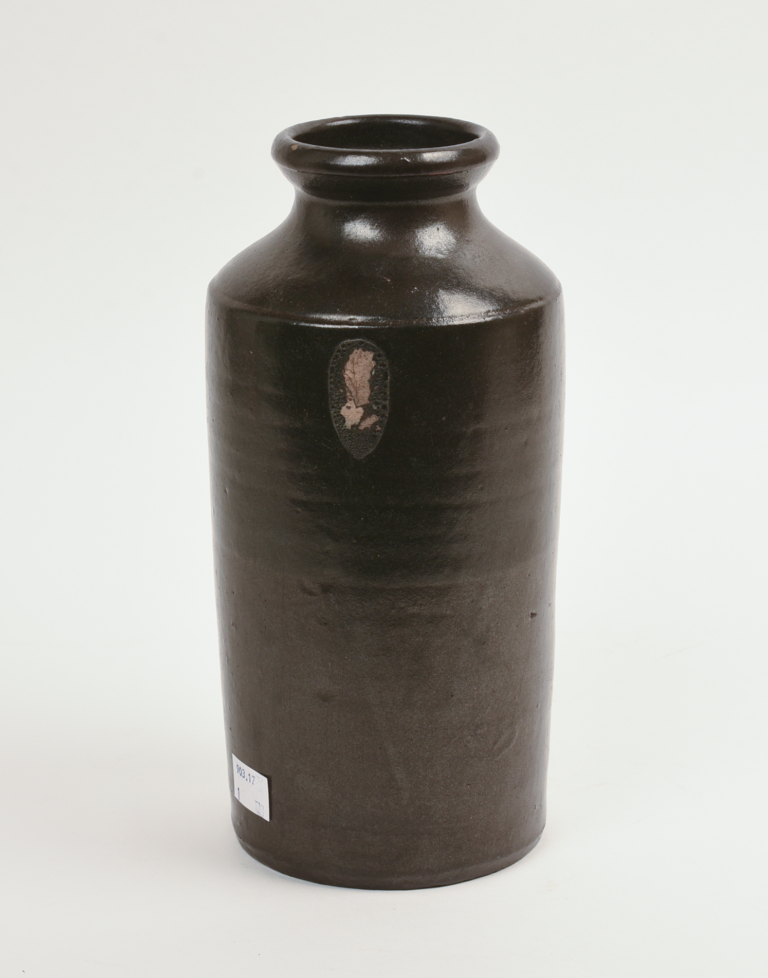 19TH CENTURY STONEWARE JAR.