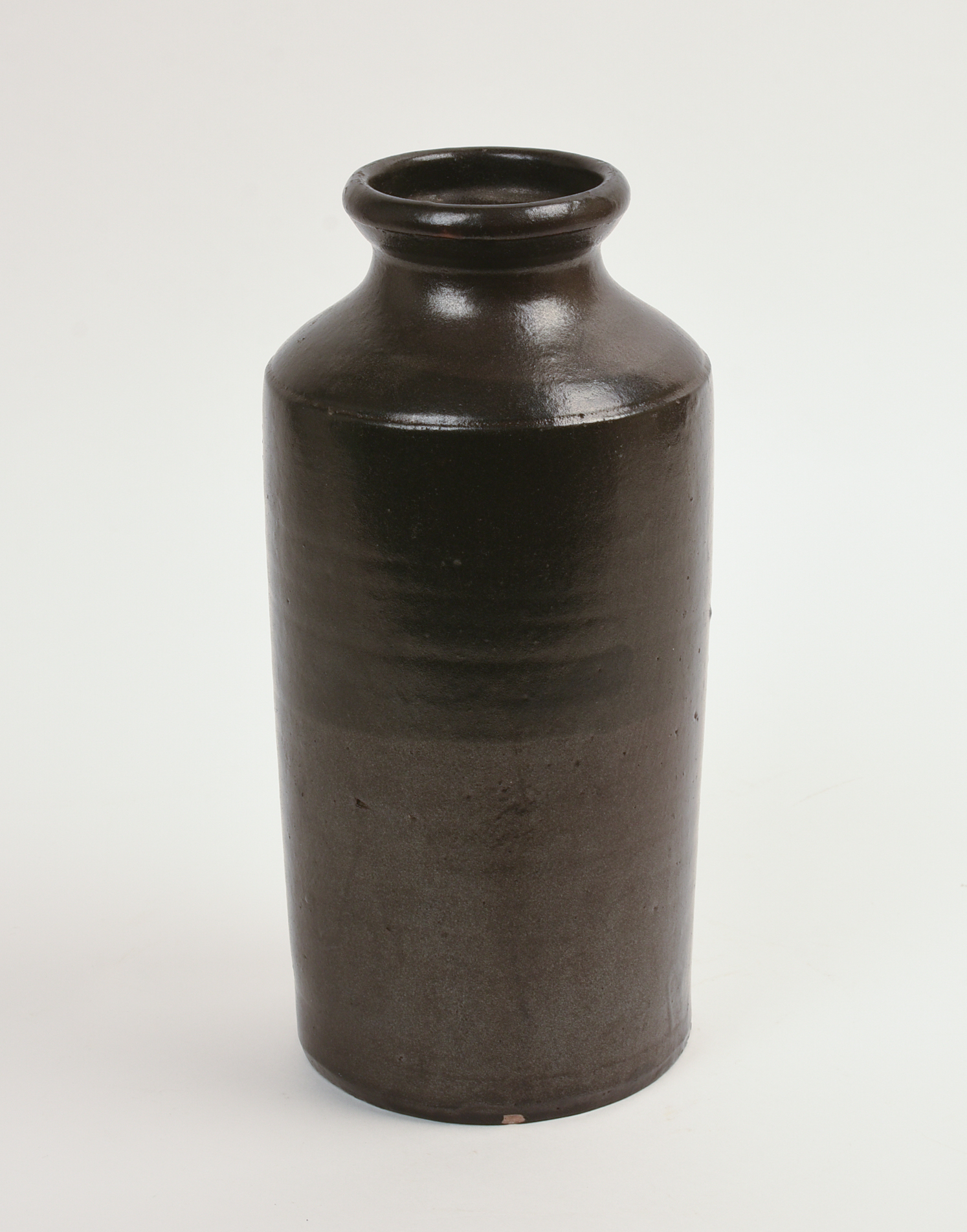 19TH CENTURY STONEWARE JAR.