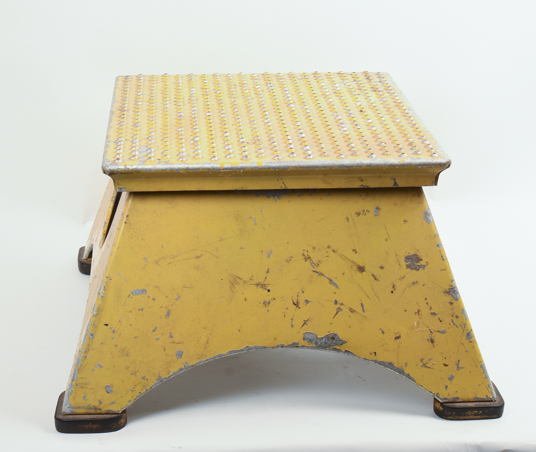 NATIONAL PACIFIC RAILROAD METAL STEP.