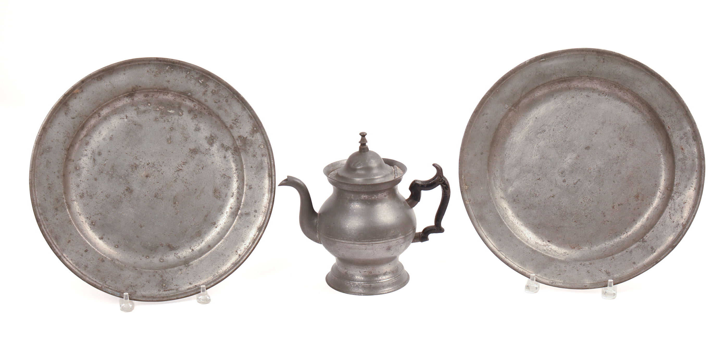 THREE PIECES OF ENGLISH PEWTER.