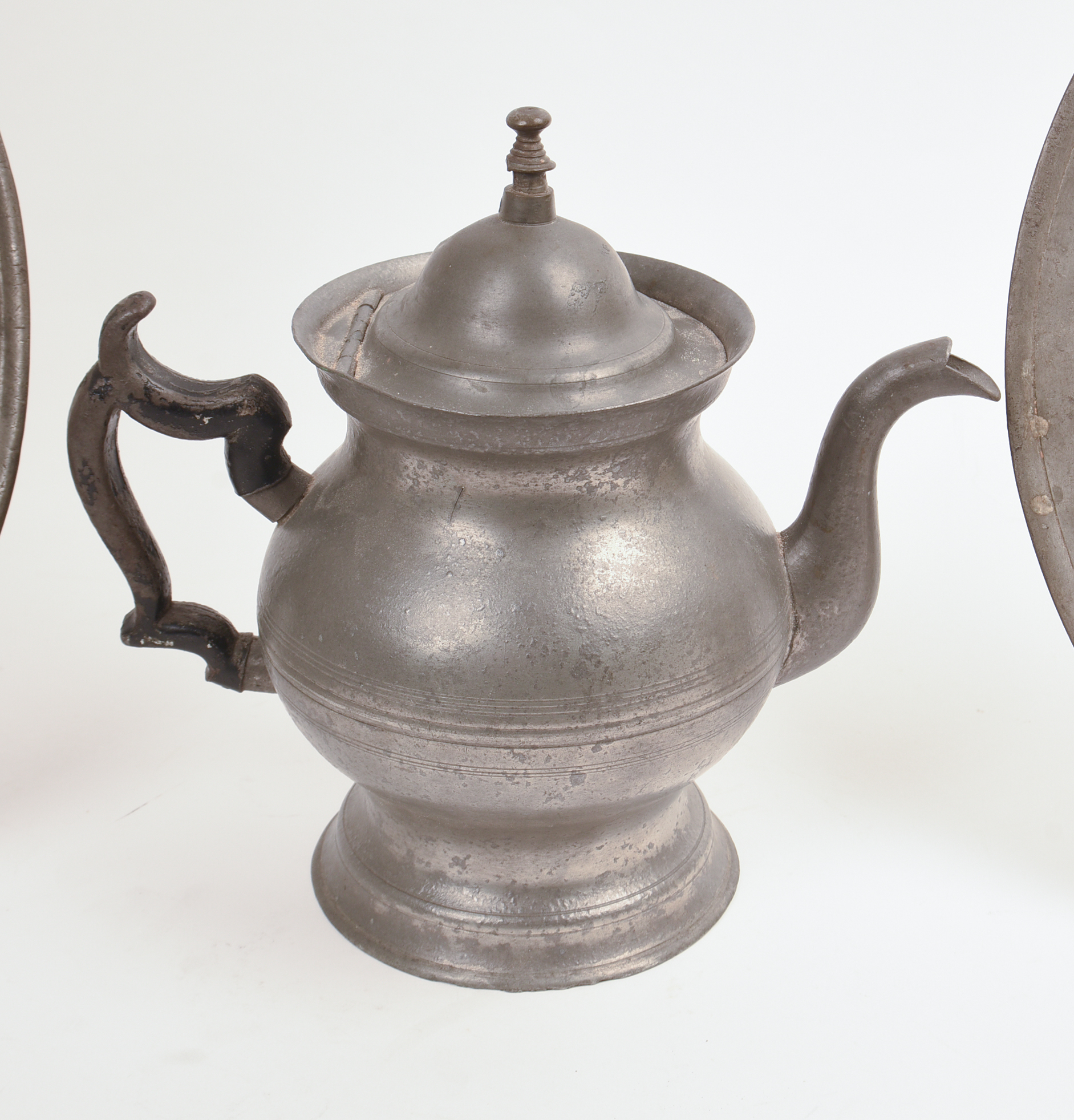 THREE PIECES OF ENGLISH PEWTER.