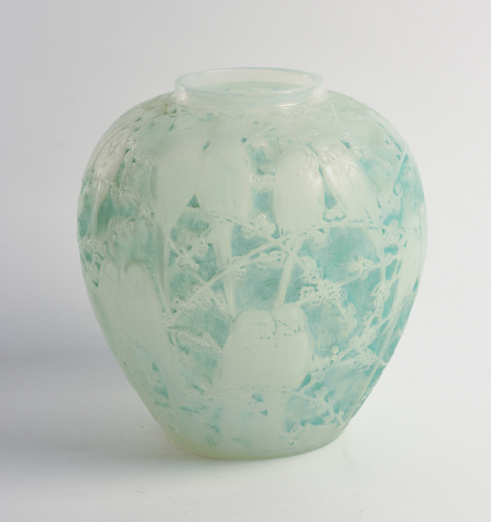 Rene Lalique (1860-1945). Perruches Vase, C. 1919.
