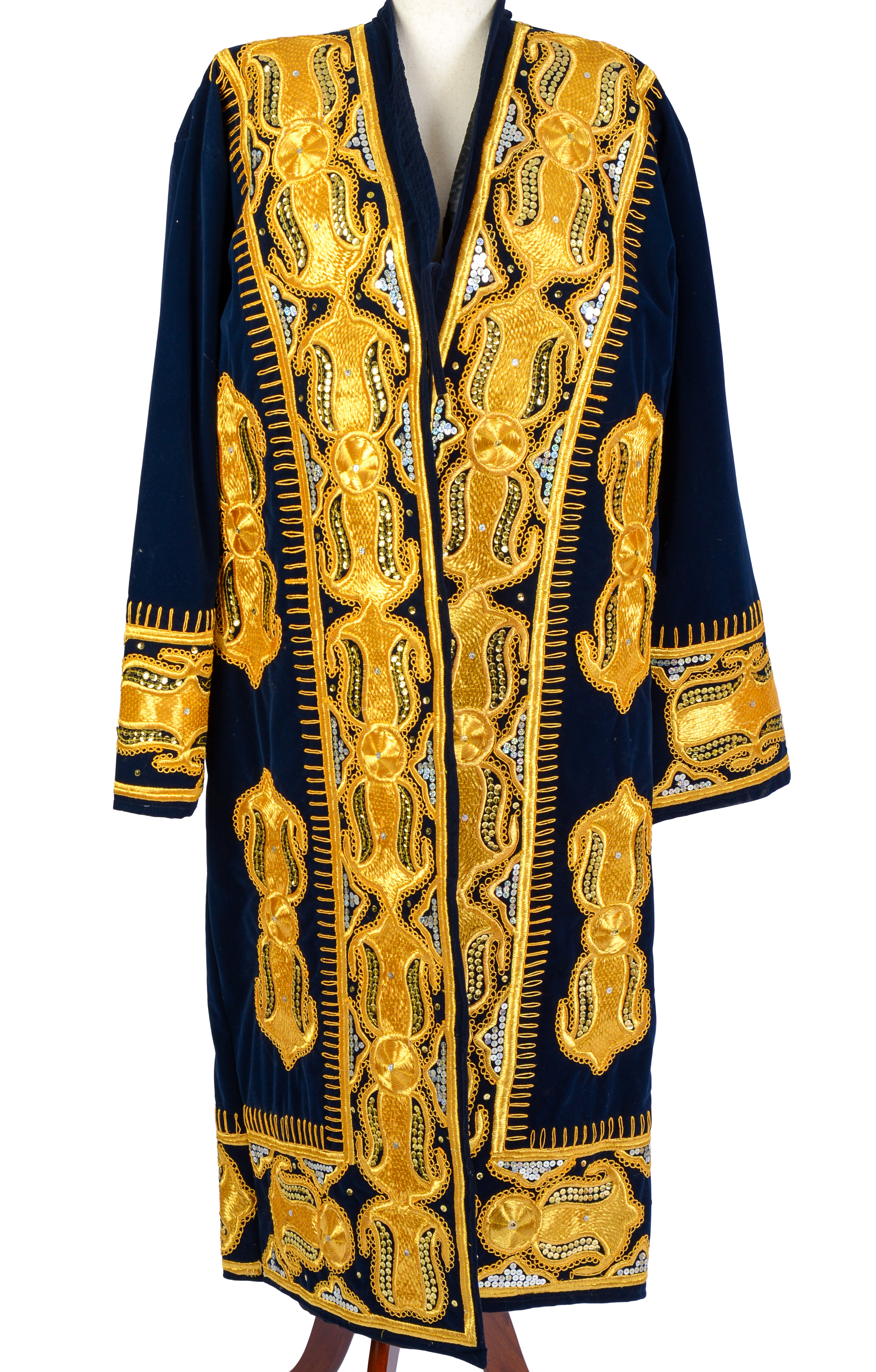 Finely Embroidered Robe With Gold Thread.