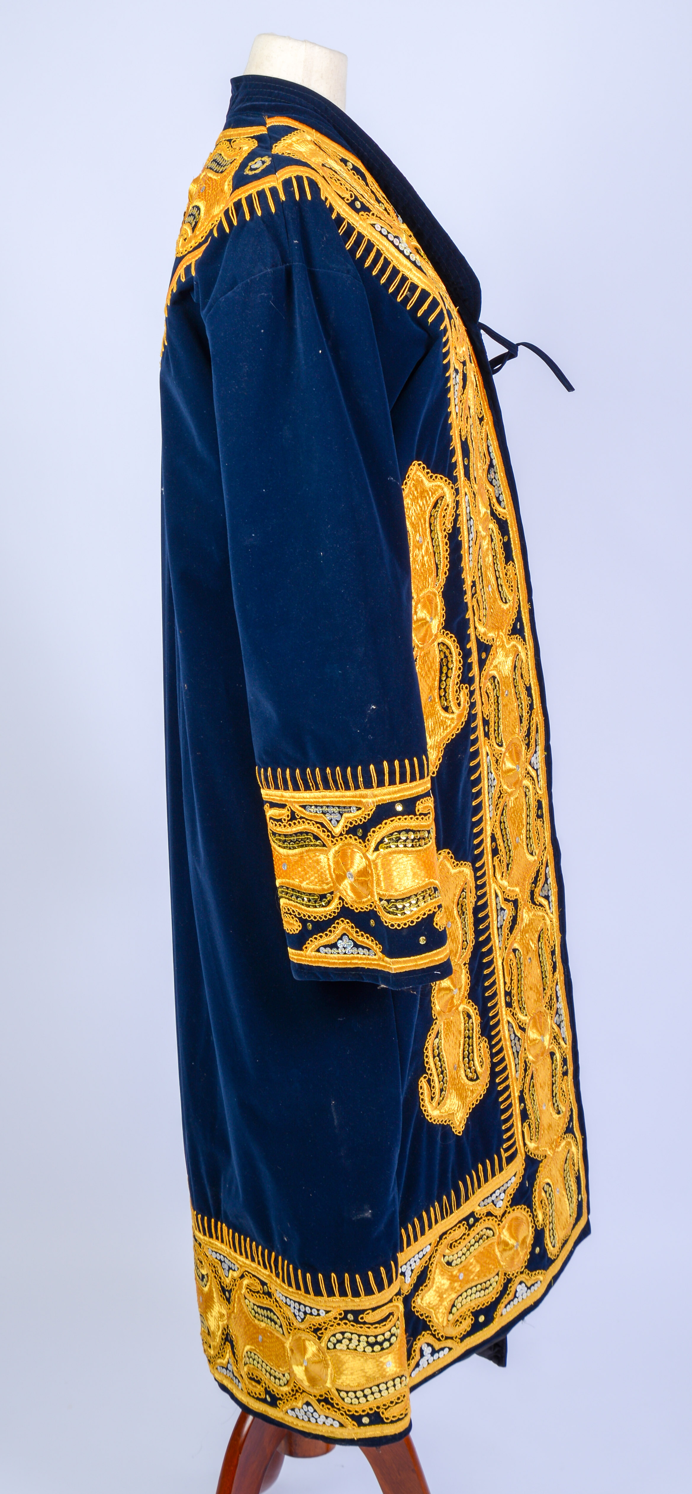 Finely Embroidered Robe With Gold Thread.