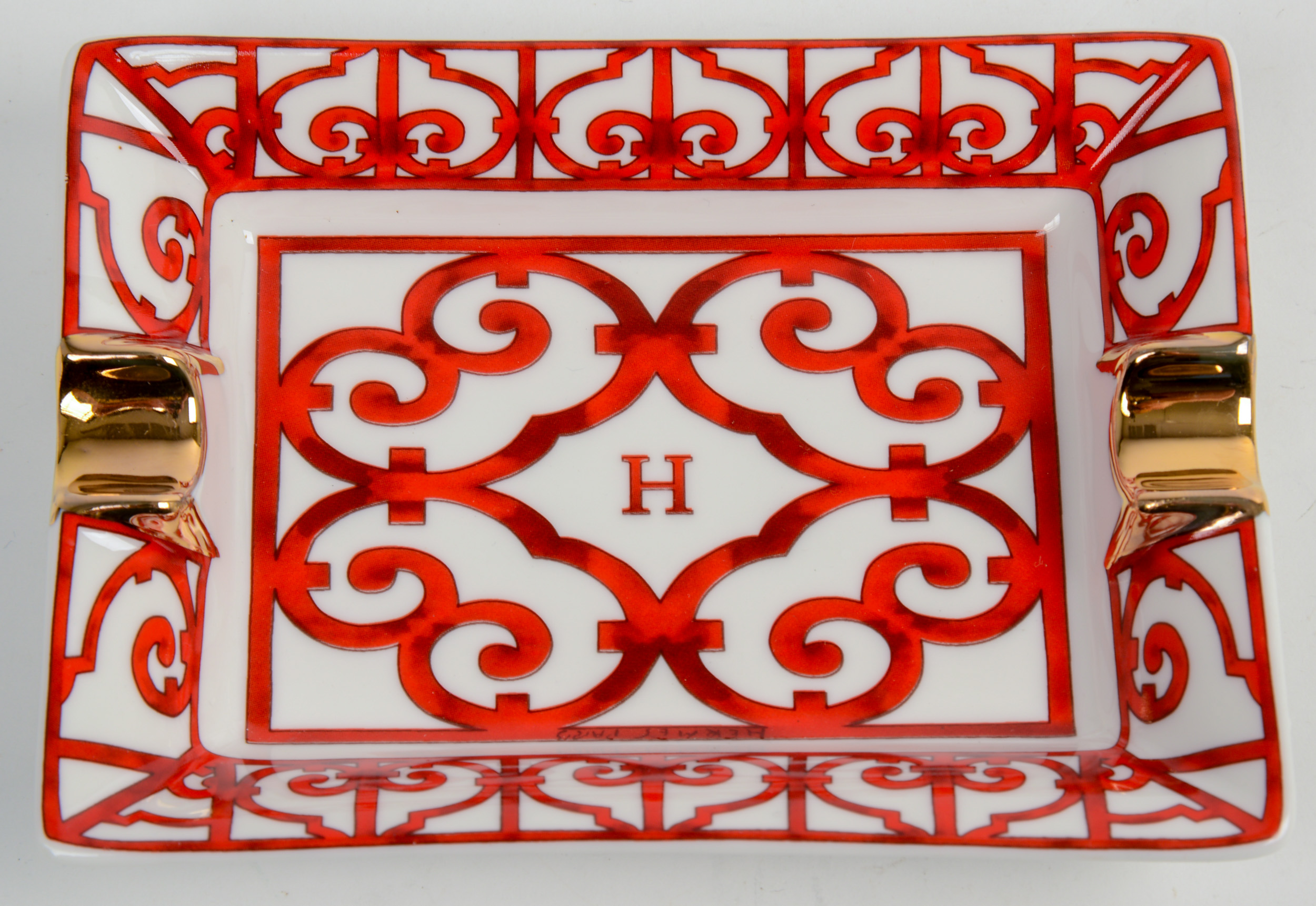 HERMES PORCELAIN ASHTRAY.