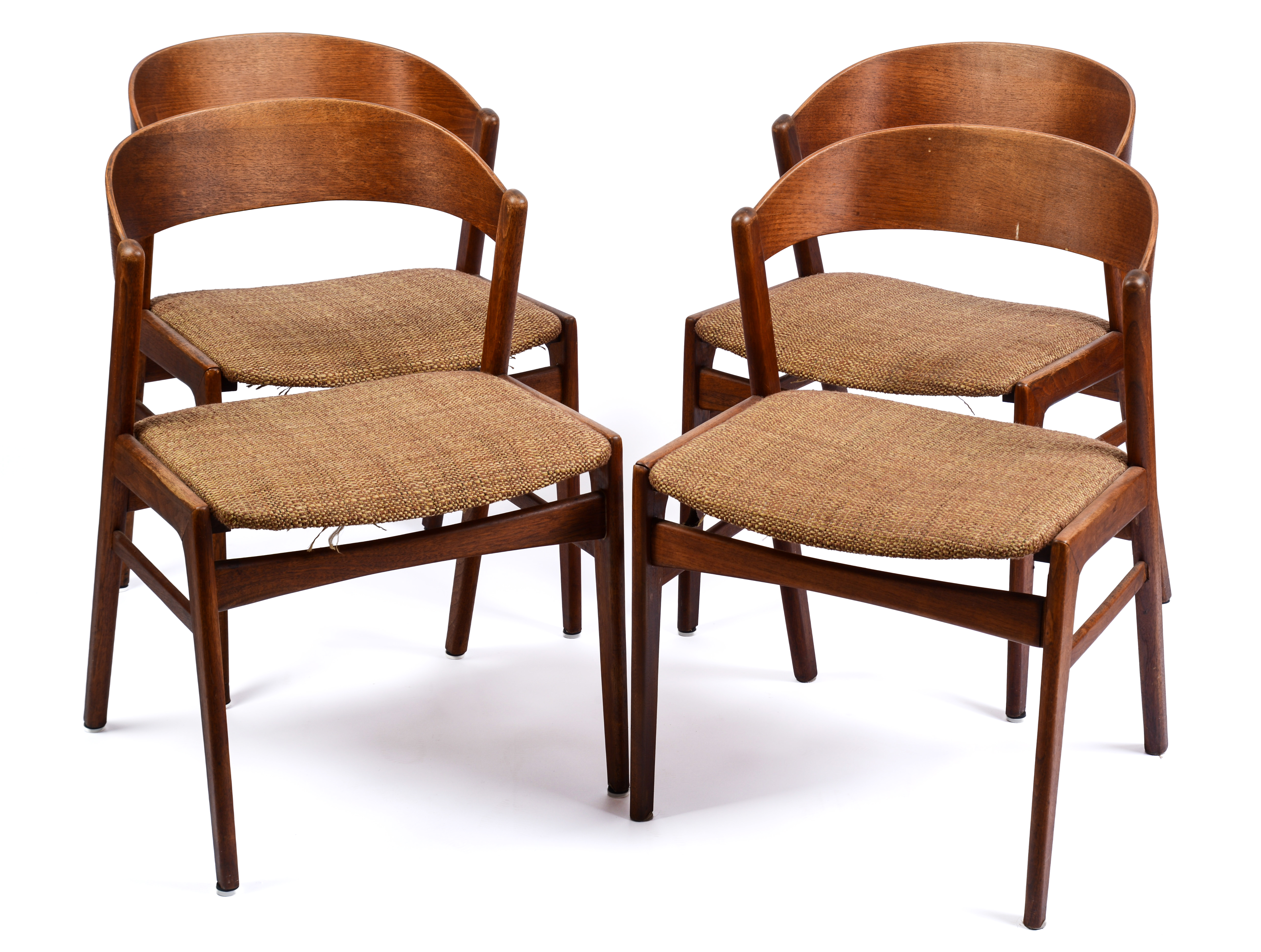 FOUR MID CENTURY MODERN SIDE CHAIRS.