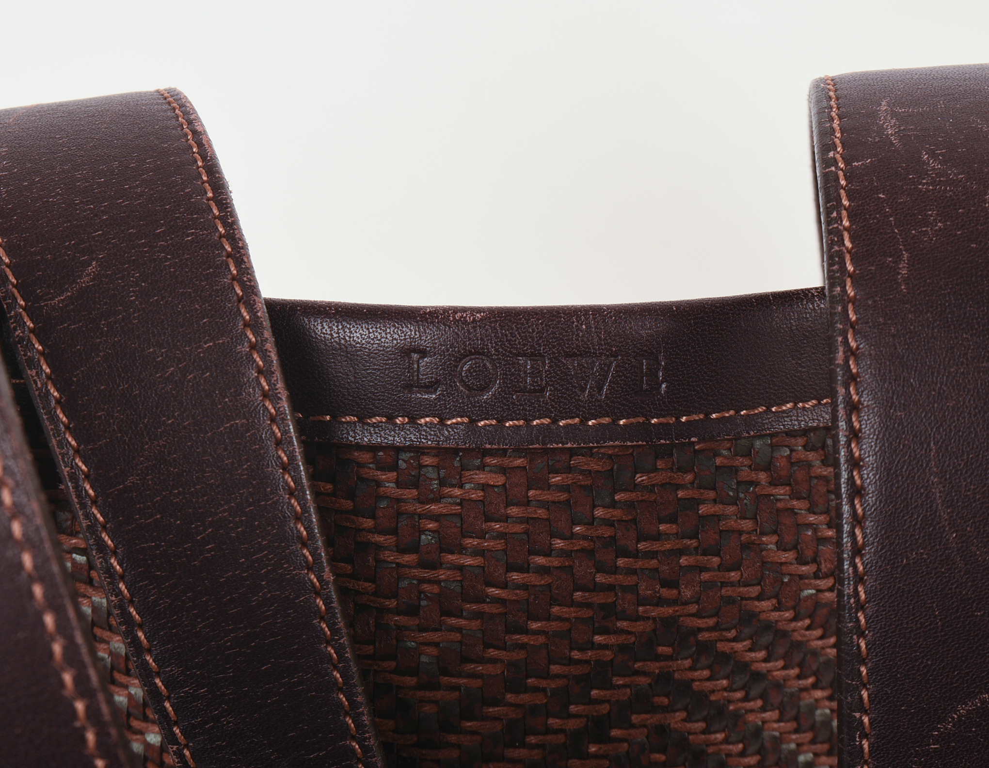 LOEWE WOVEN BAG.