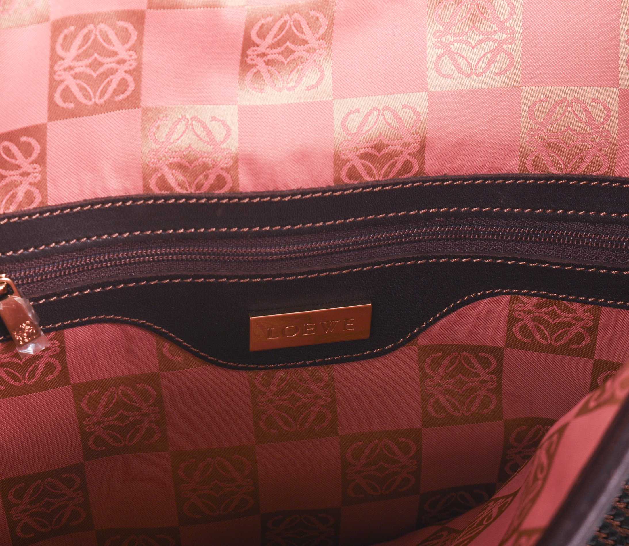 LOEWE WOVEN BAG.