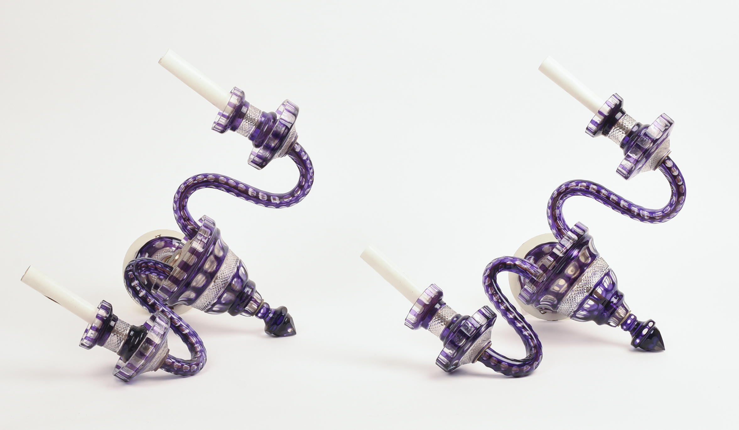 PAIR OF PURPLE MURANO GLASS WALL SCONCES.