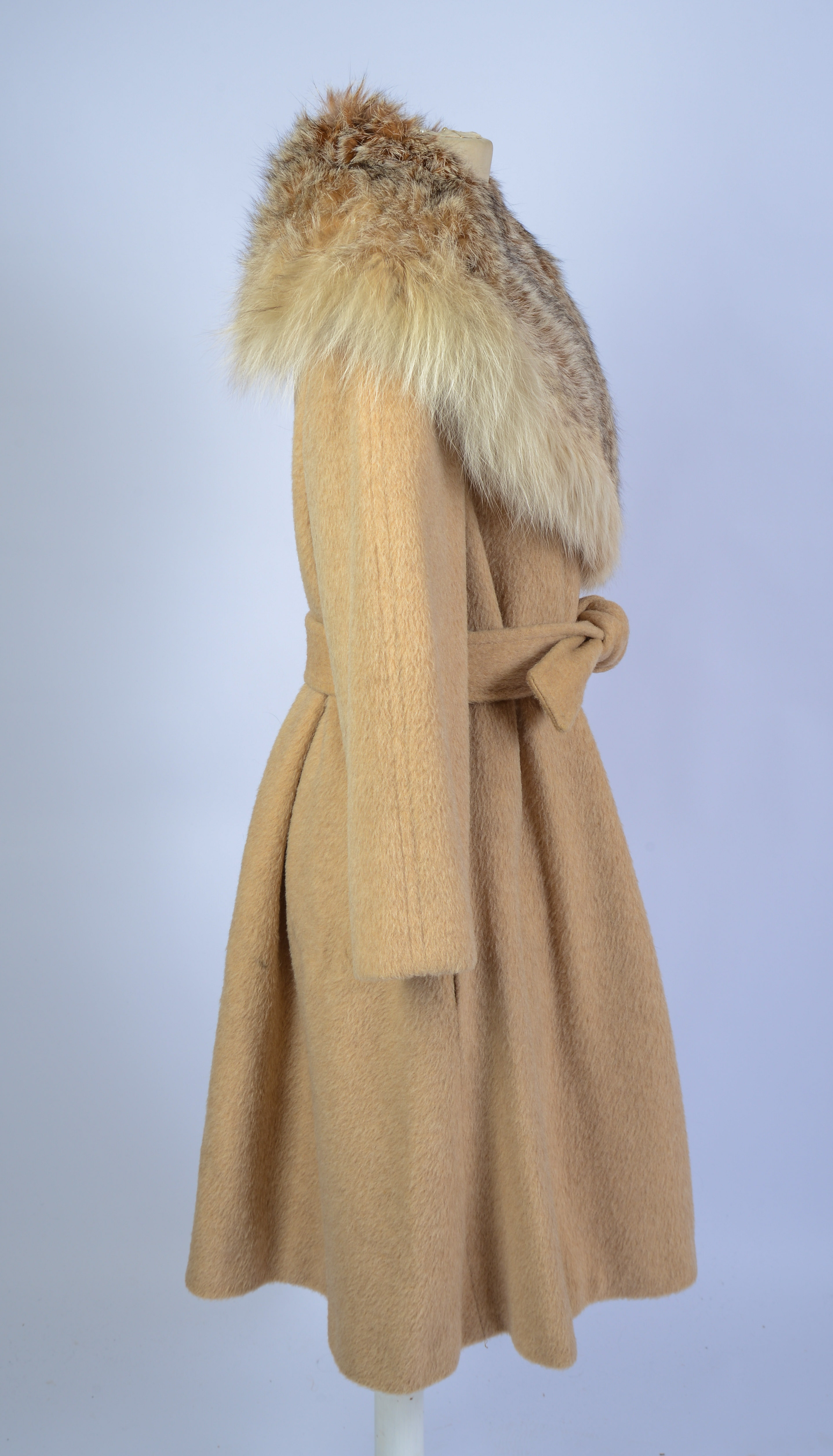 ALPACA SWING COAT WITH FOX COLLAR, SIZE M.
