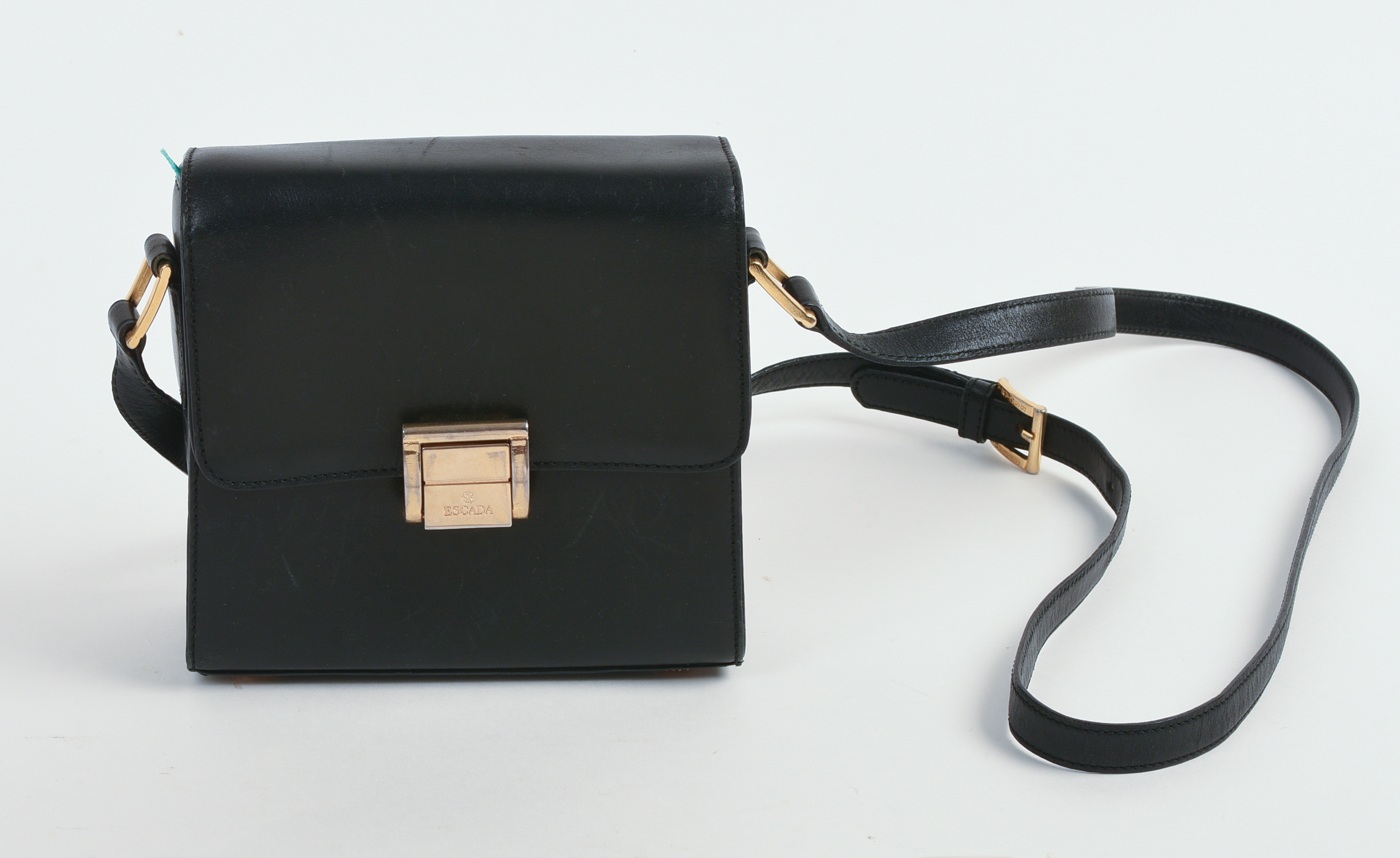 ESCADA LEATHER PURSE.