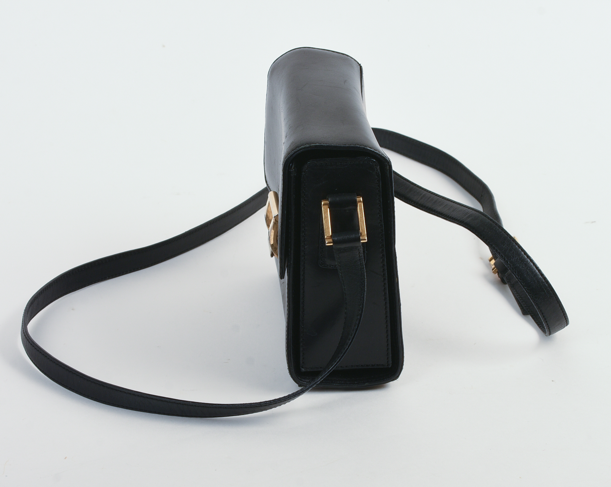 ESCADA LEATHER PURSE.