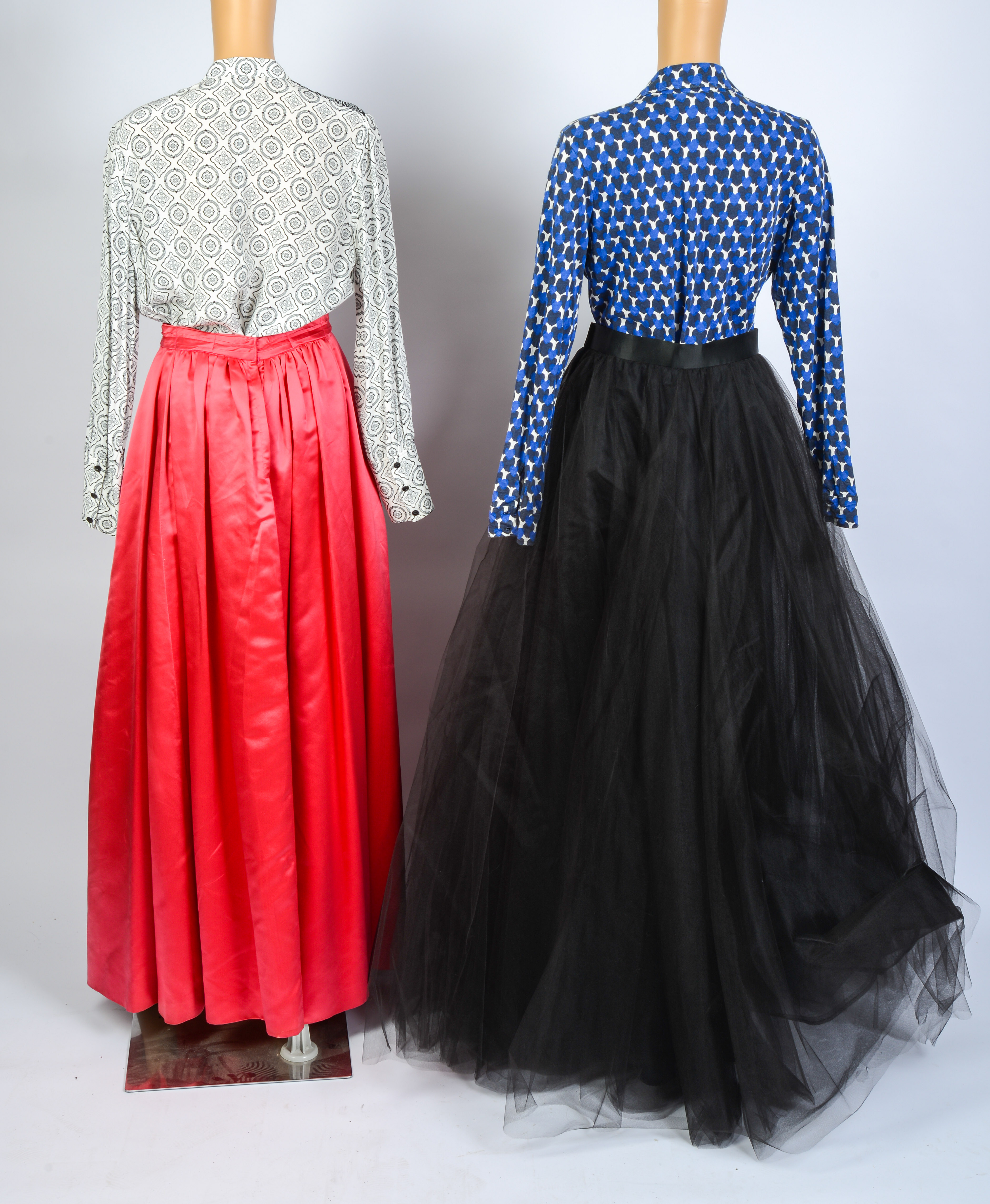 GROUP OF DESIGNER CLOTHING.