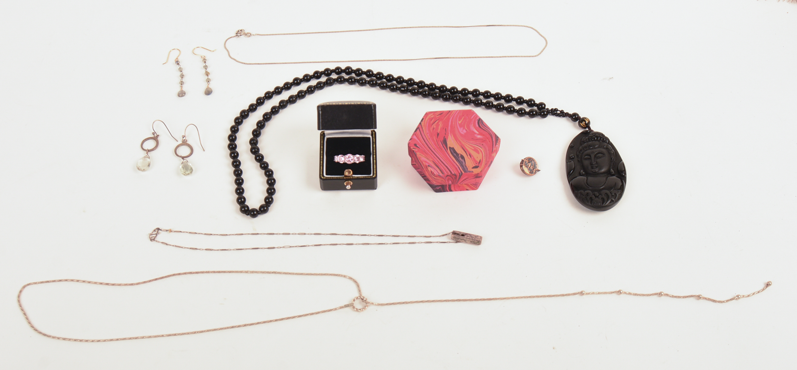 COLLECTION OF JEWELRY.