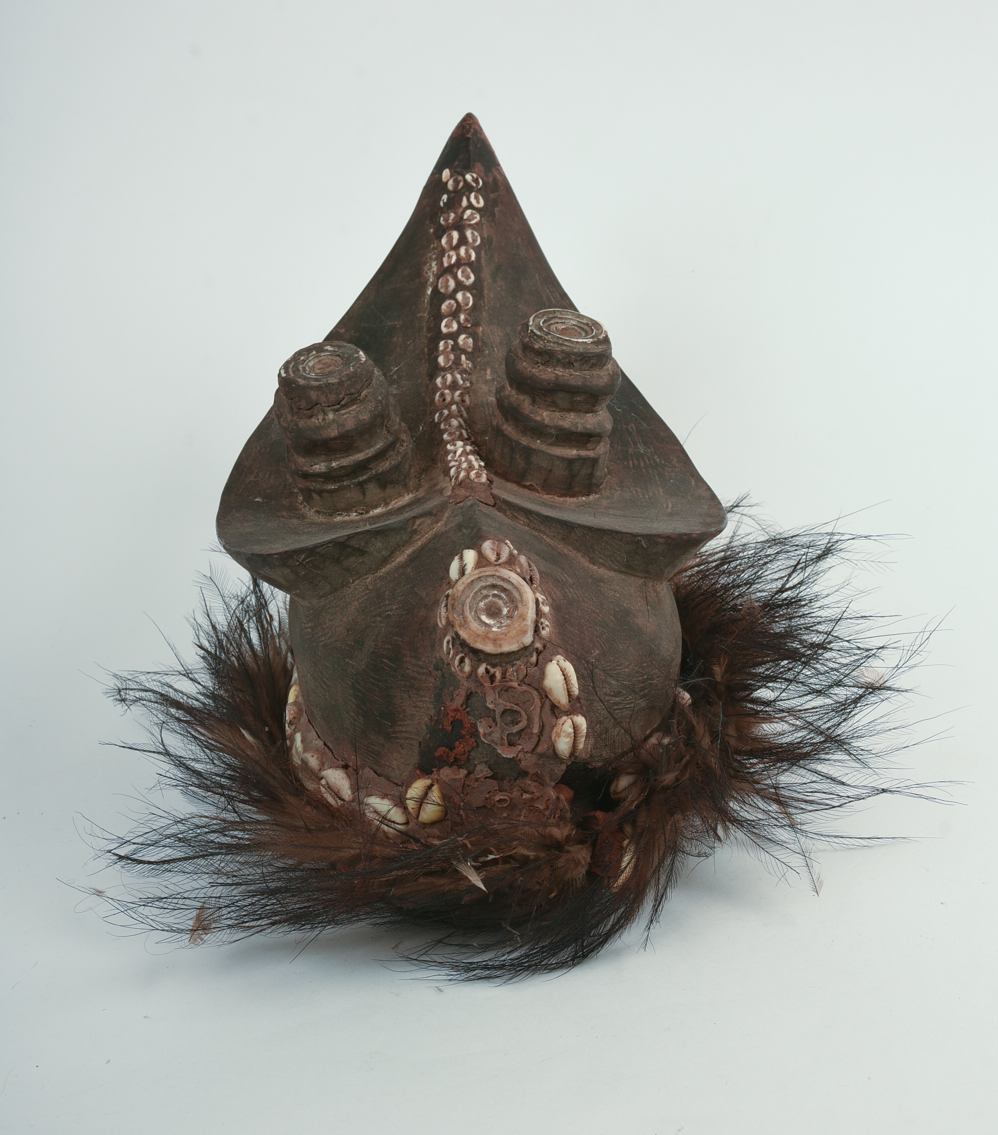 AFRICAN CARVED WOODEN MASK.