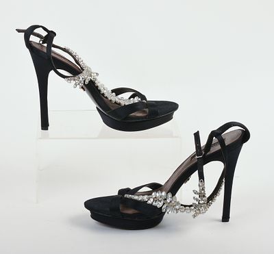 ADRIENNE MALOOF FOR CHARLES JOURDAN STILETTOS, 9M. Good condition.