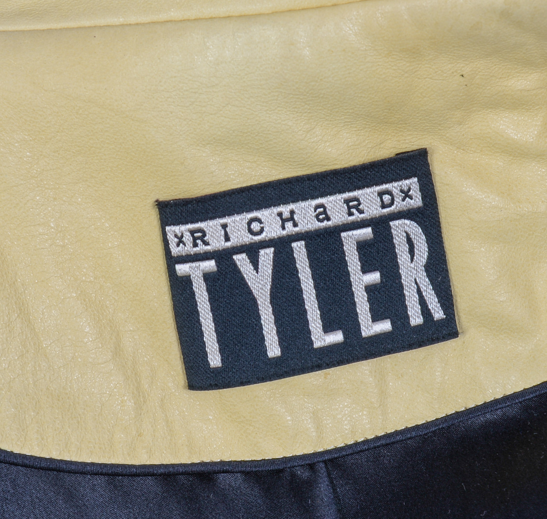 RICHARD TYLER LEATHER JACKET, SIZE L.