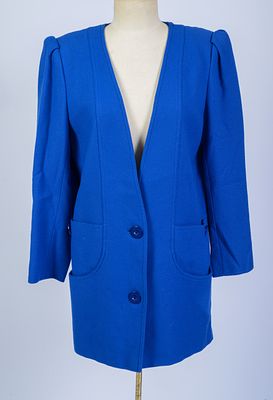 VALENTINO BLAZER IN BLUE, SIZE 40/6. Good condition.