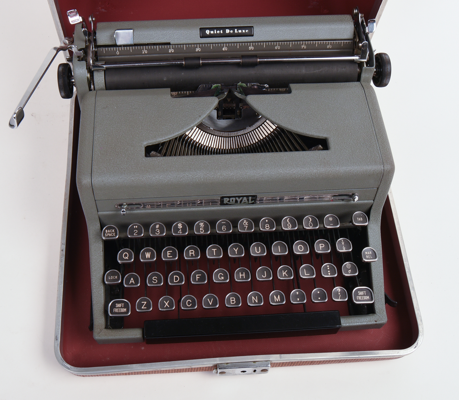 Royal Quite Deluxe Typewriter.