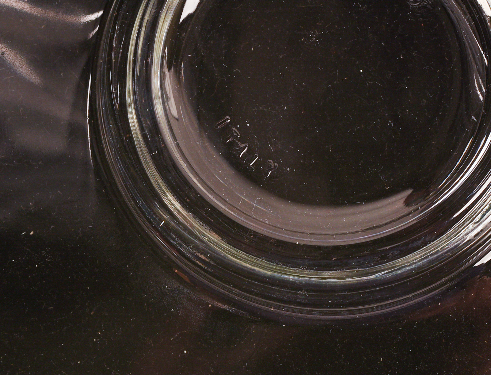 FOUR JOE COLOMBO GLASS PLATES, TEACUPS AND SAUCERS.
