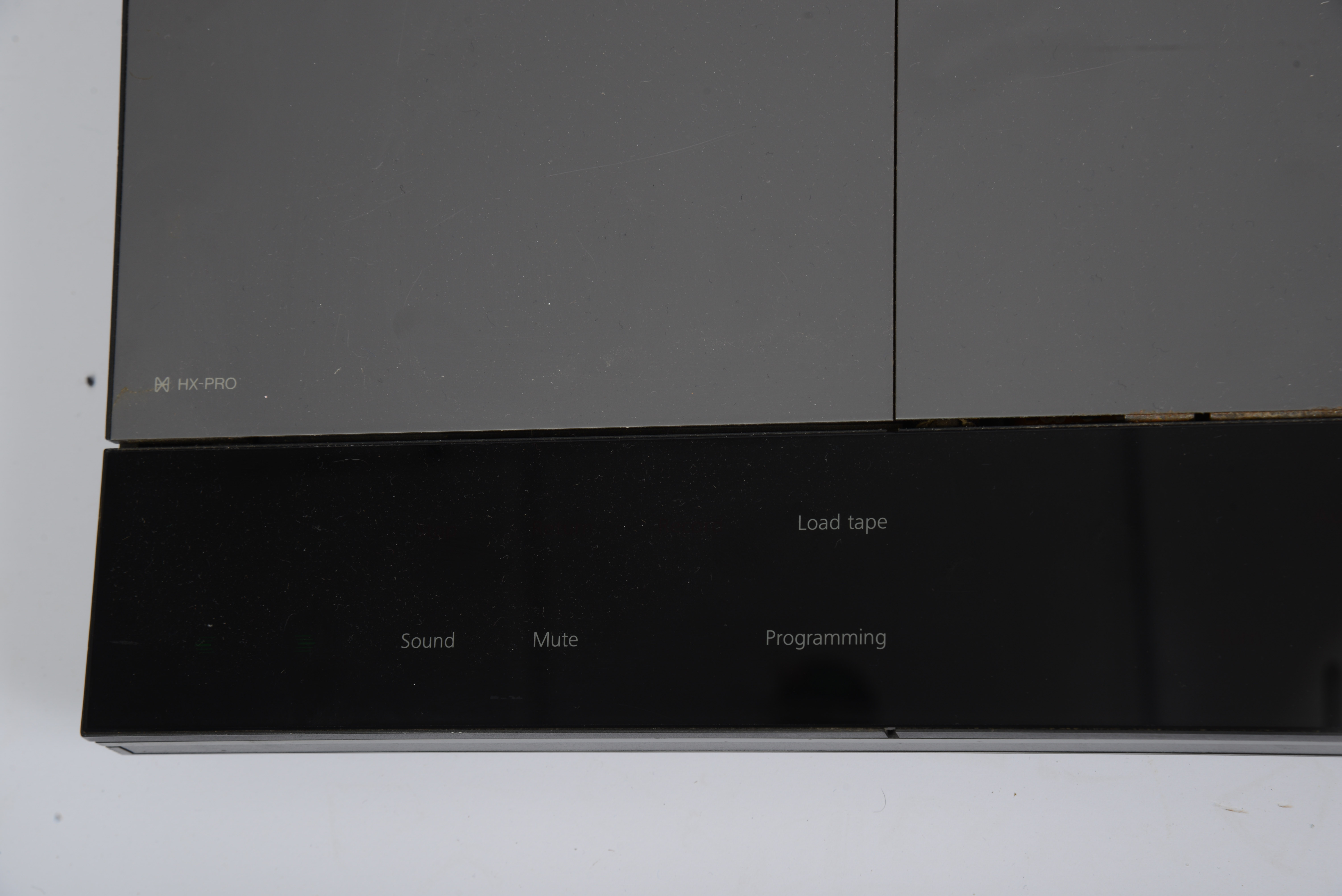 BANGS & OLUFSEN BEOCENTER 8500 MUSIC CENTER.