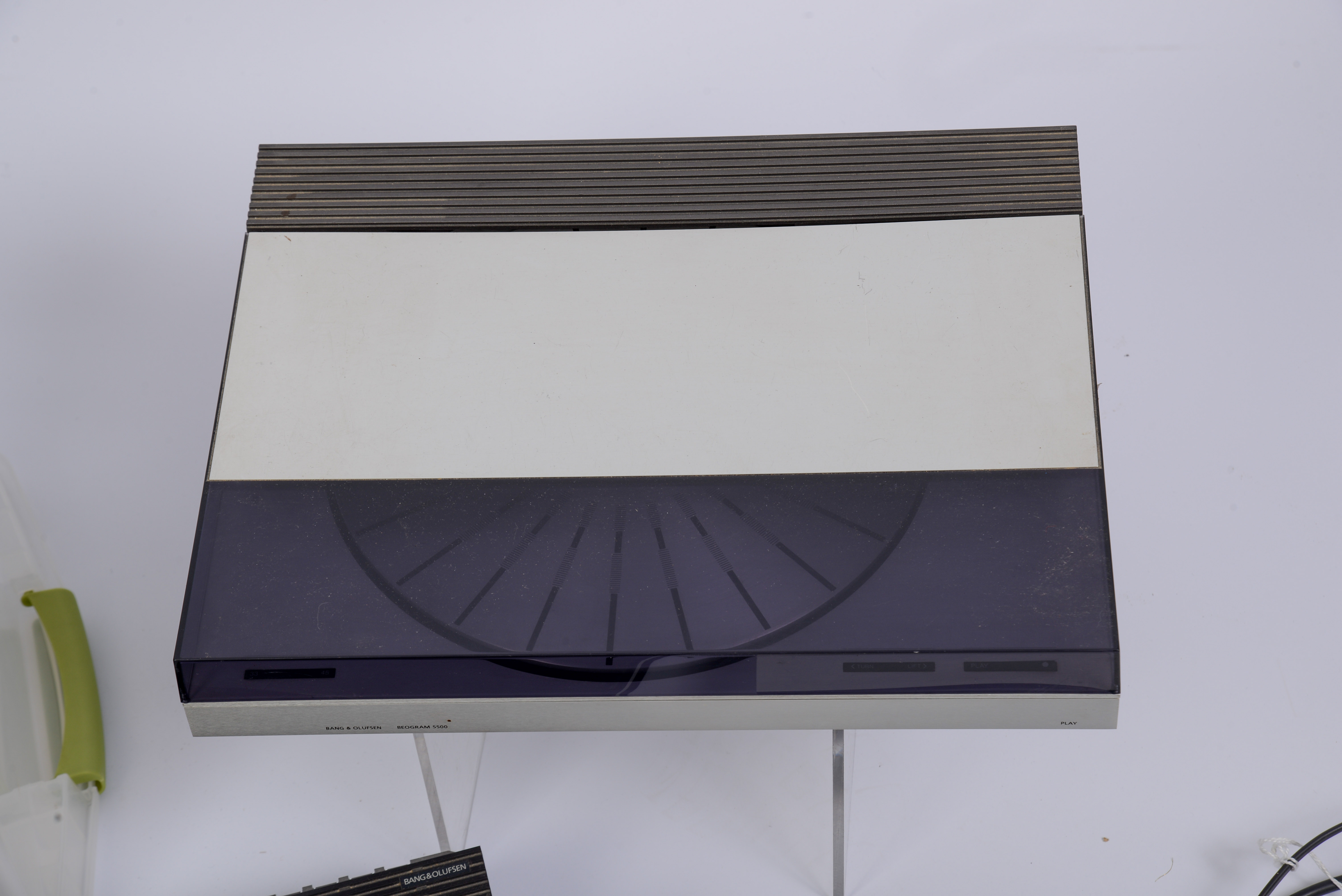 GROUP OF BANGS & OLUFSEN STEREO EQUIPMENT.