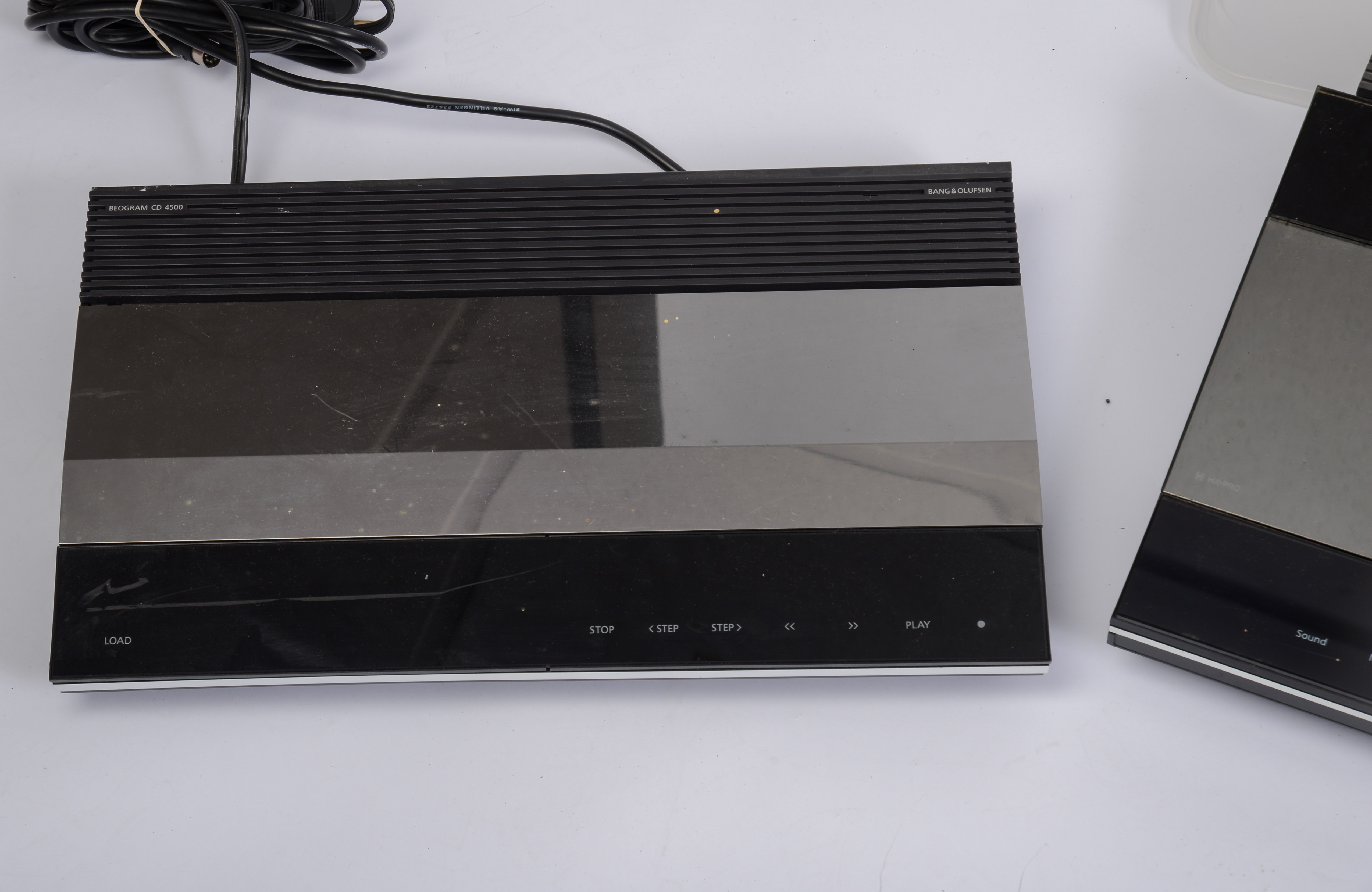 GROUP OF BANGS & OLUFSEN STEREO EQUIPMENT.