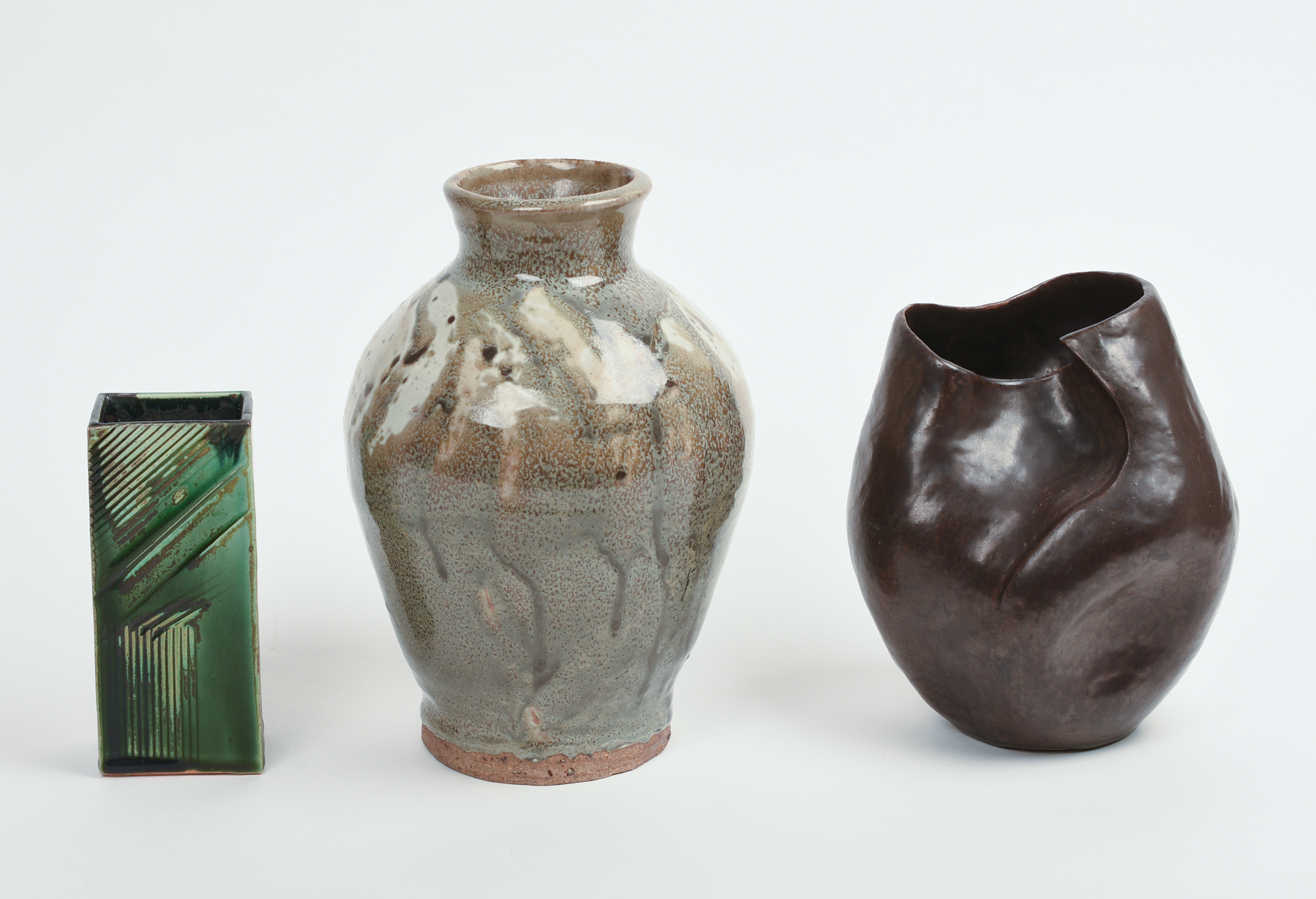 THREE STUDIO POTTERY VASES.