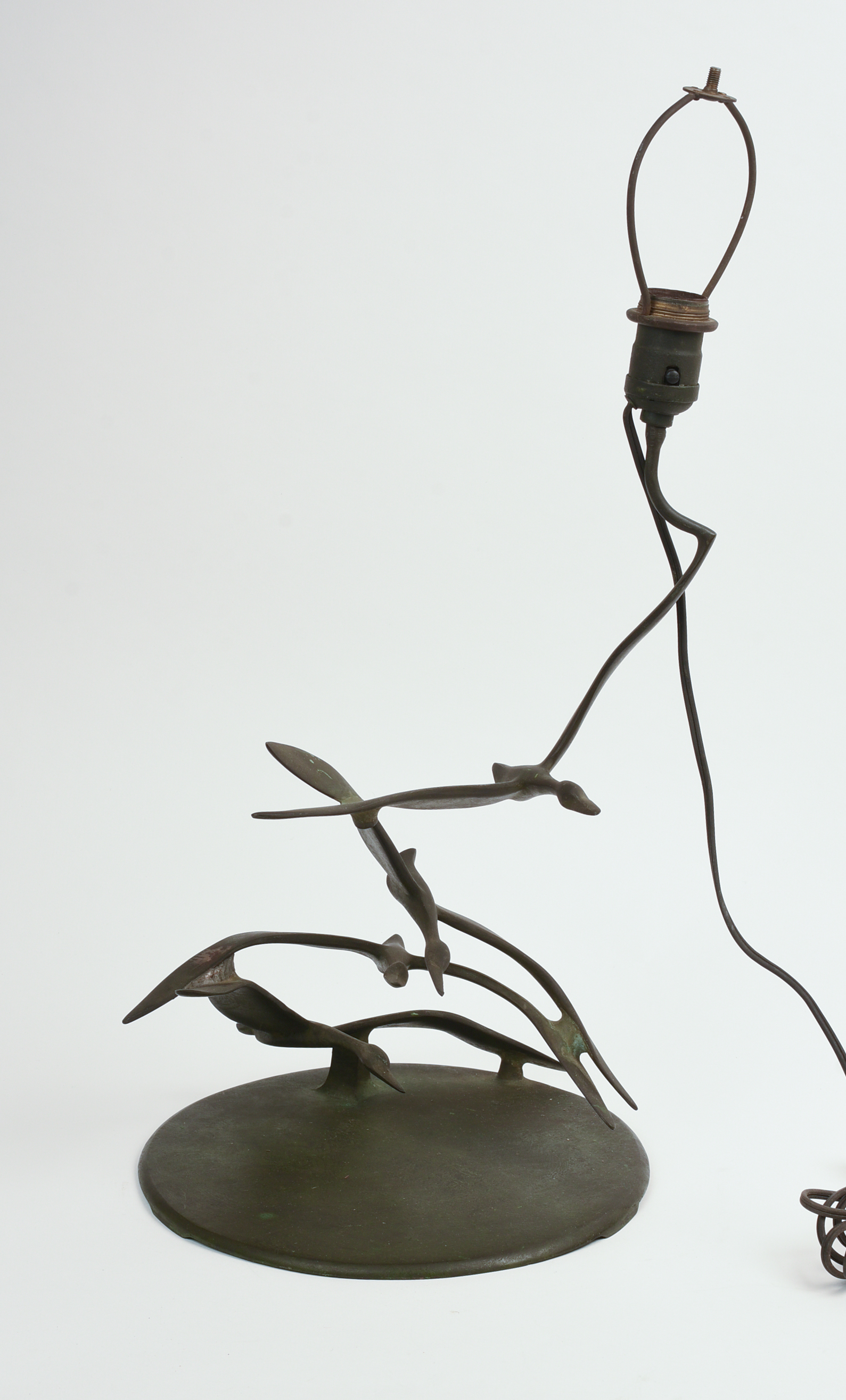 ROBERT GARRET THEW BRONZE SEAGULL LAMP.