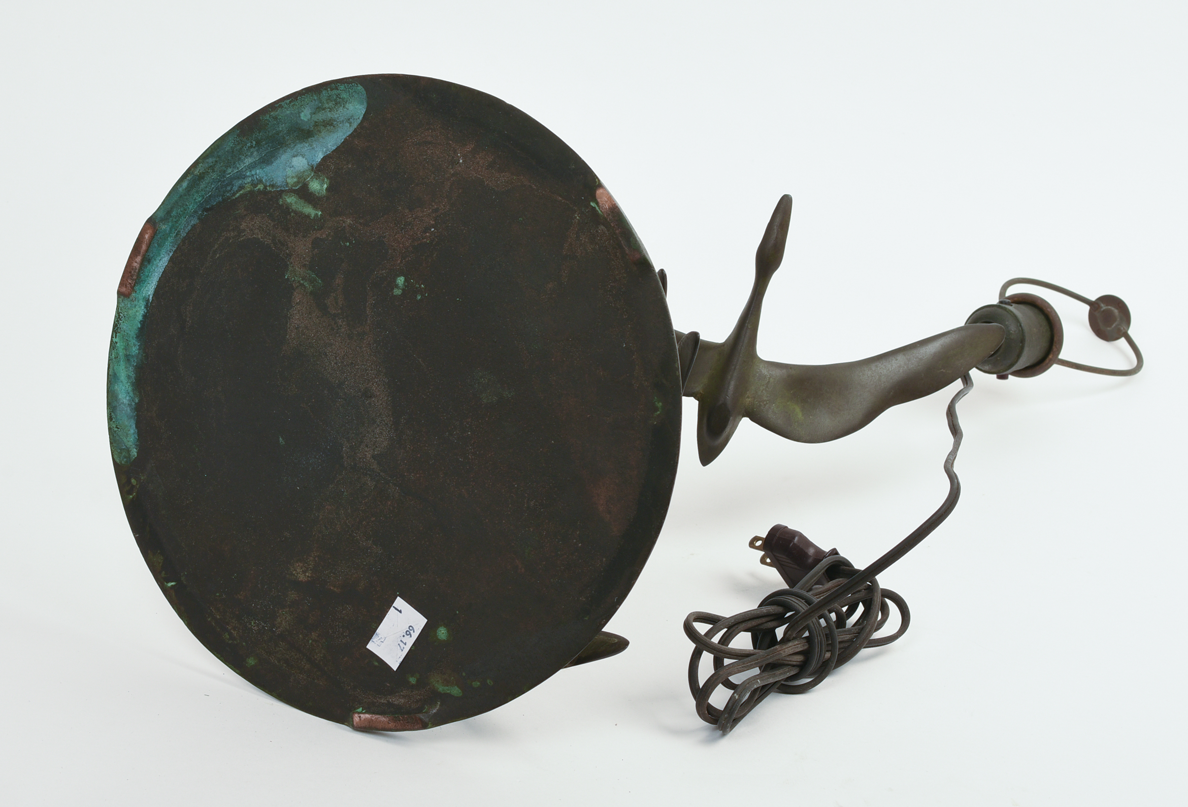 ROBERT GARRET THEW BRONZE SEAGULL LAMP.