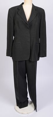 GIORGIO ARMANI LADIES PANT SUIT, SIZE 48. Nice condition.