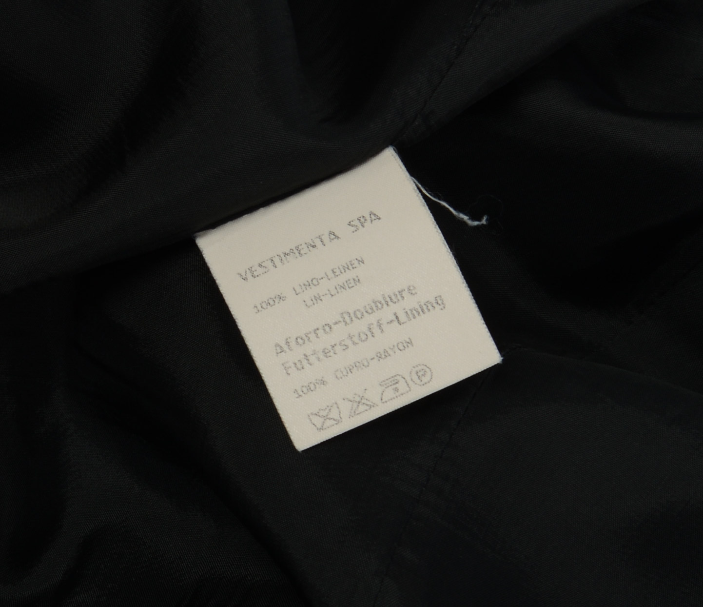 GIORGIO ARMANI LADIES PANT SUIT, SIZE 48.