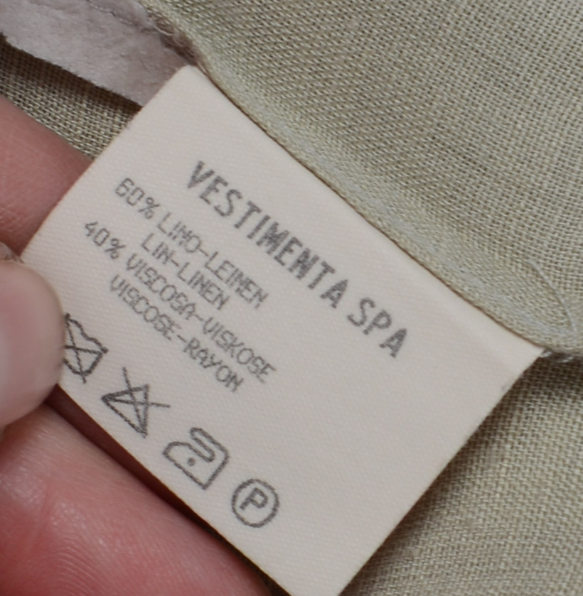 GIORGIO ARMANI LADIES PANT SUIT, SIZE 48.