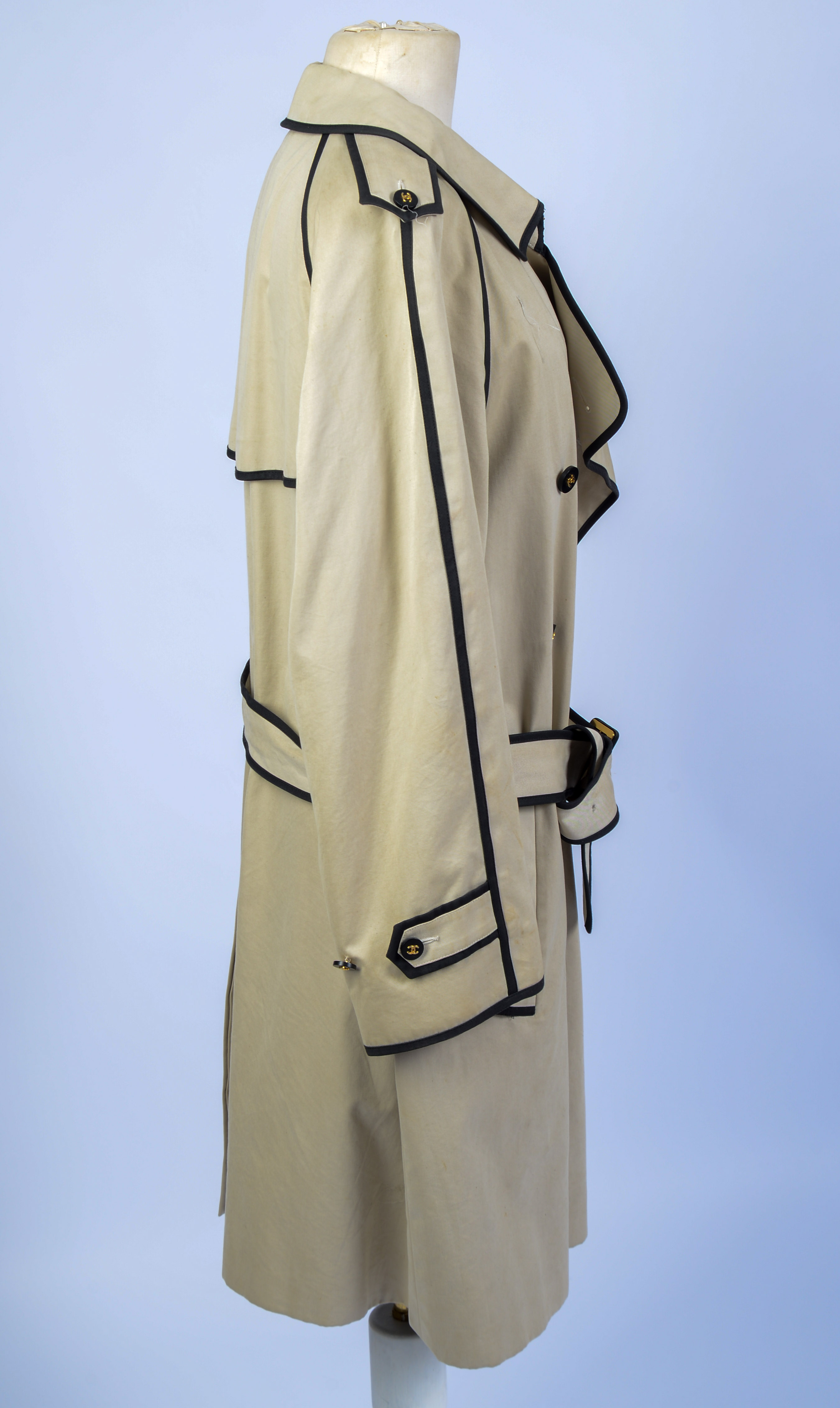 CHANEL LONG JACKET, SIZE 42.