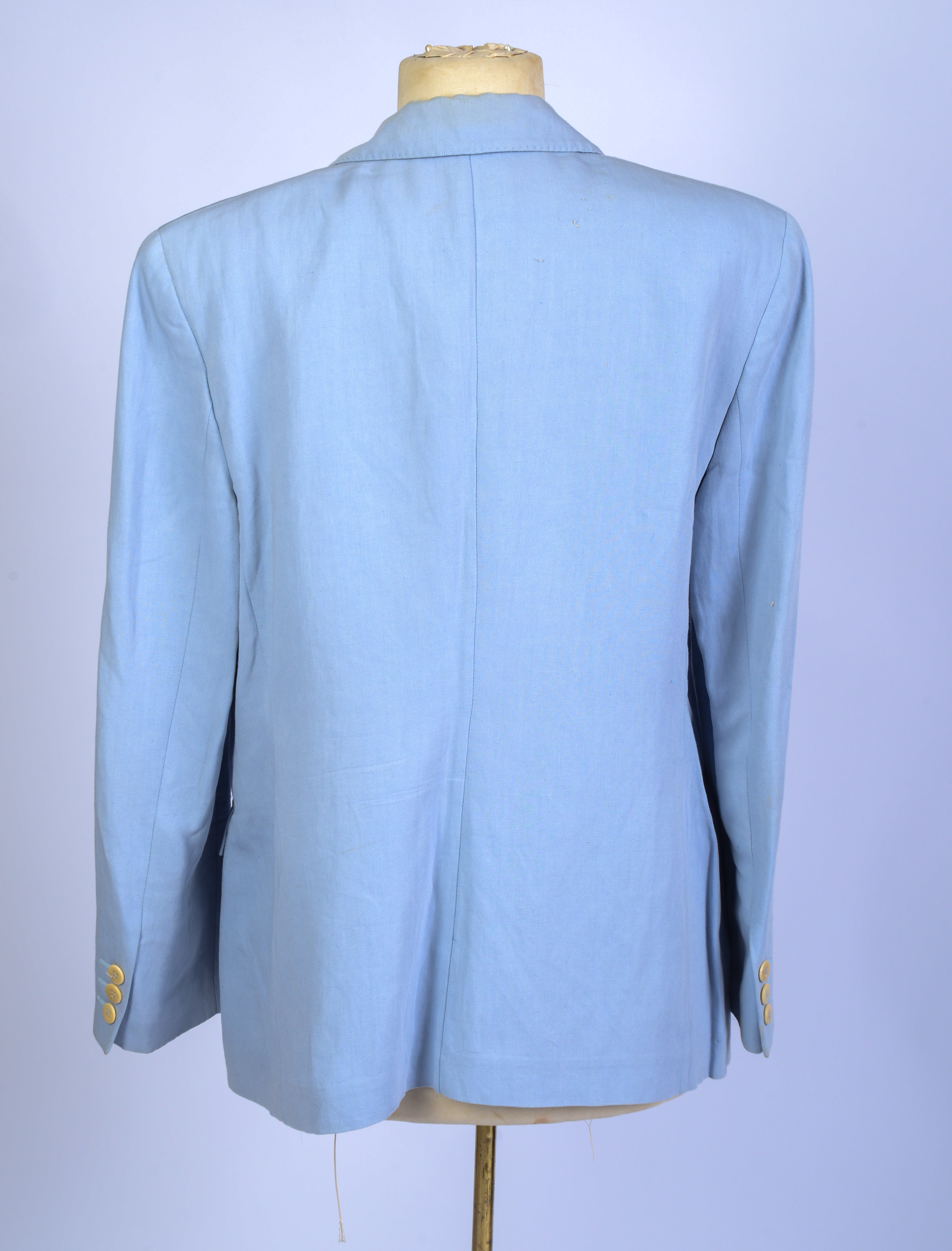 GIORGIO ARMANI BLAZER IN BLUE, SIZE 48.