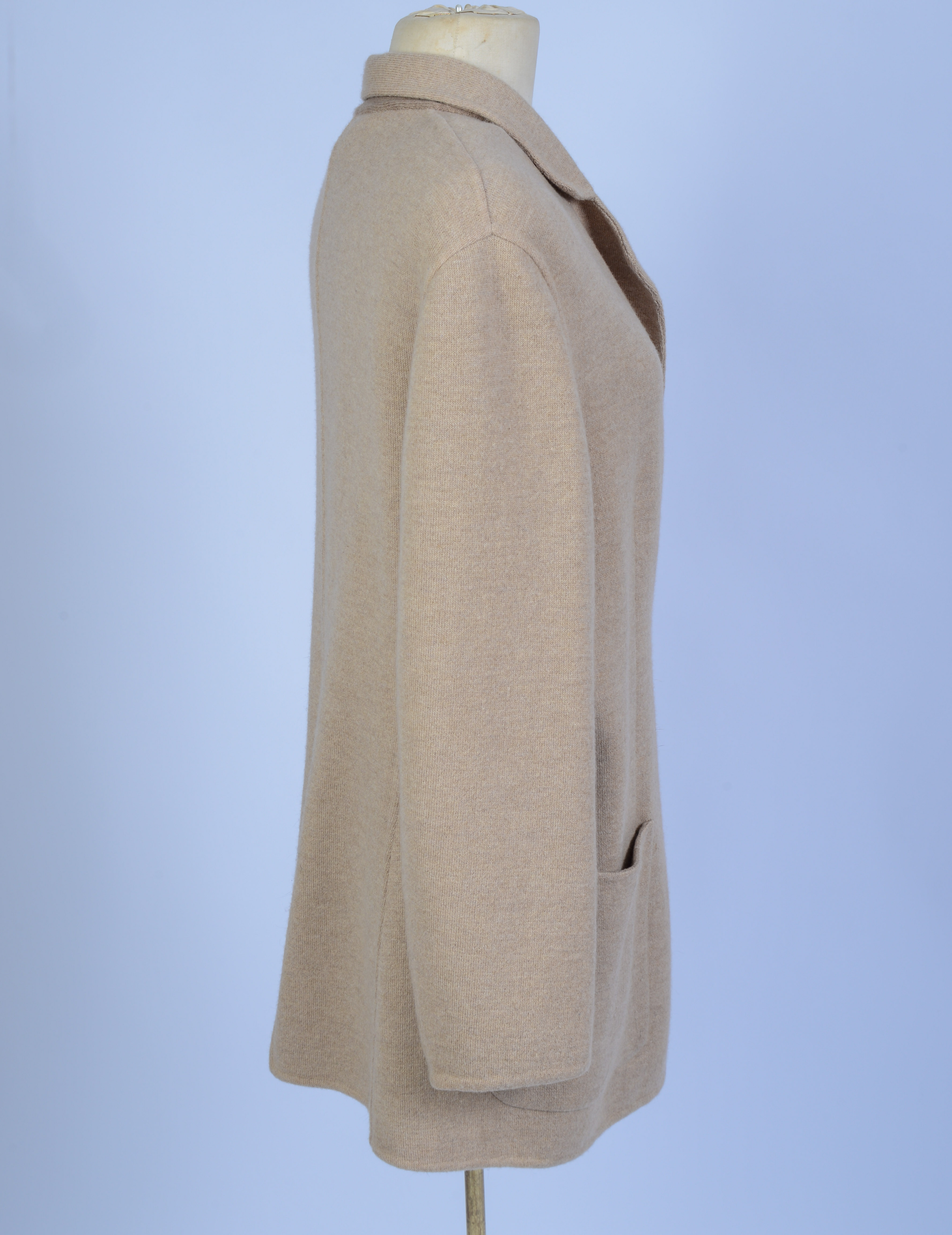 GIORGIO ARMANI WOOL BLAZER, SIZE 46.