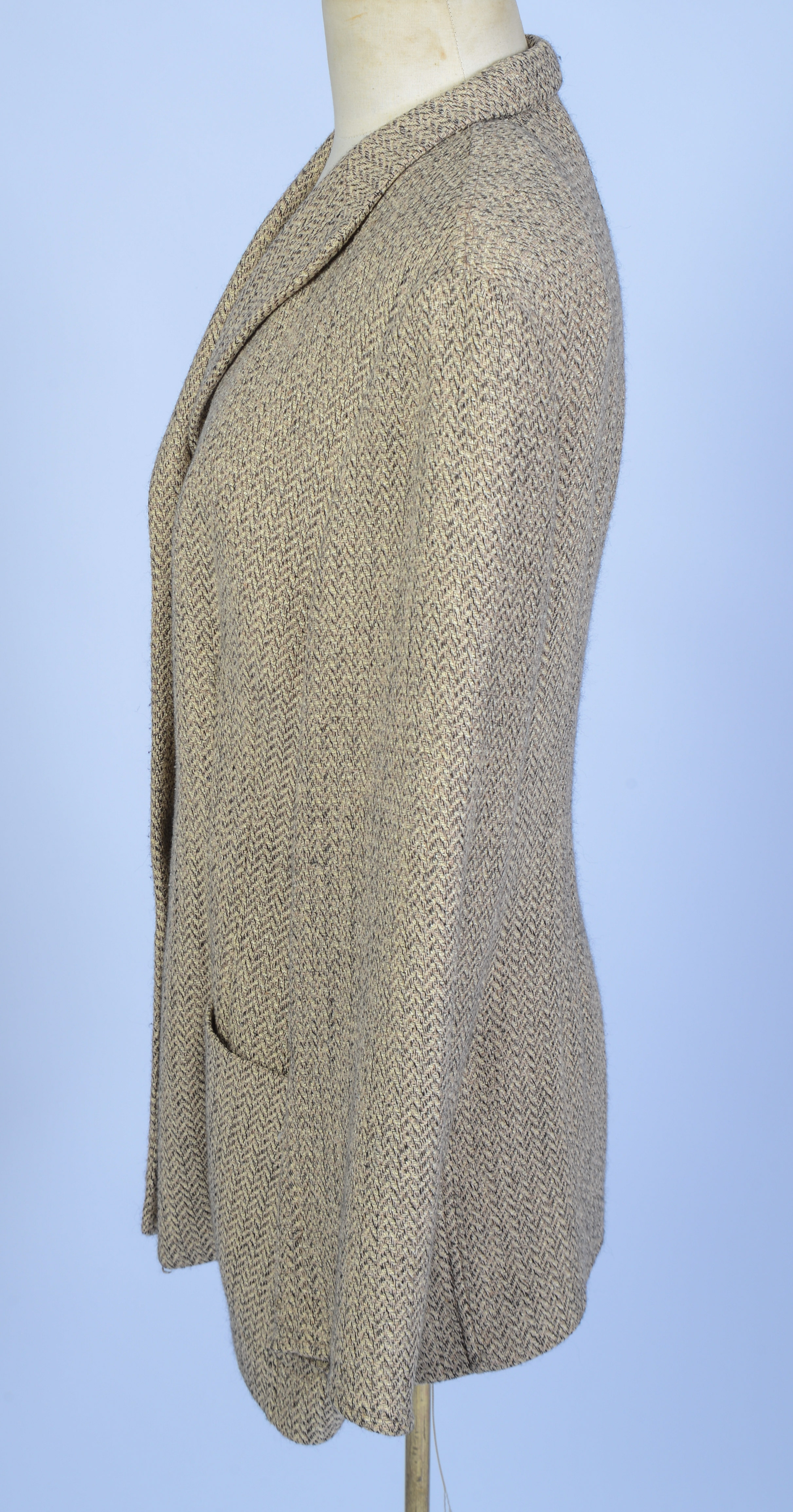 GIORGIO ARMANI JACKET, SIZE 48.