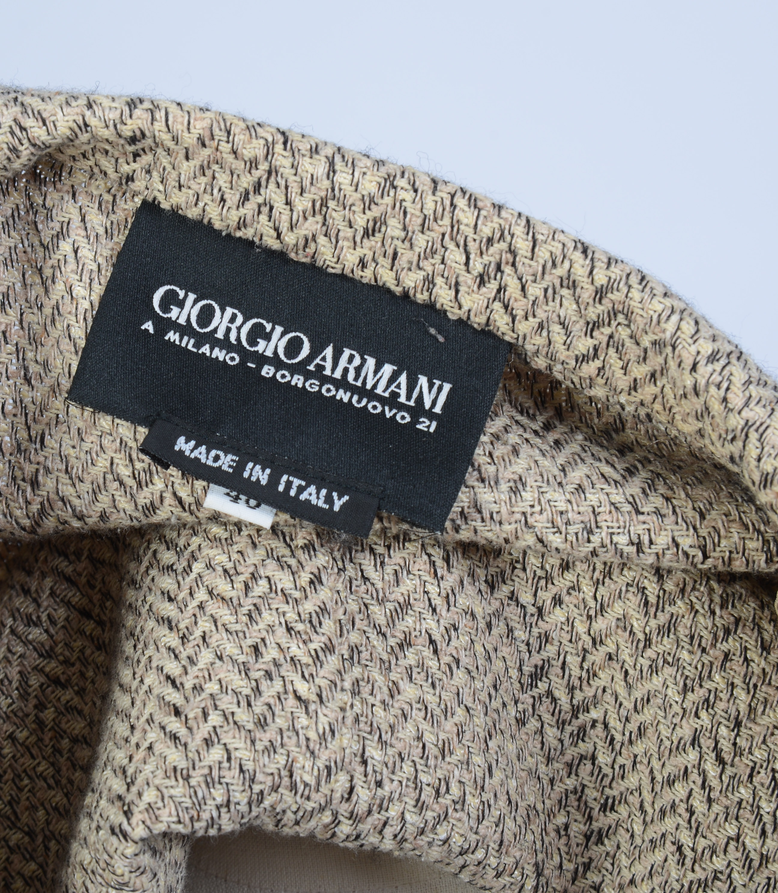 GIORGIO ARMANI JACKET, SIZE 48.