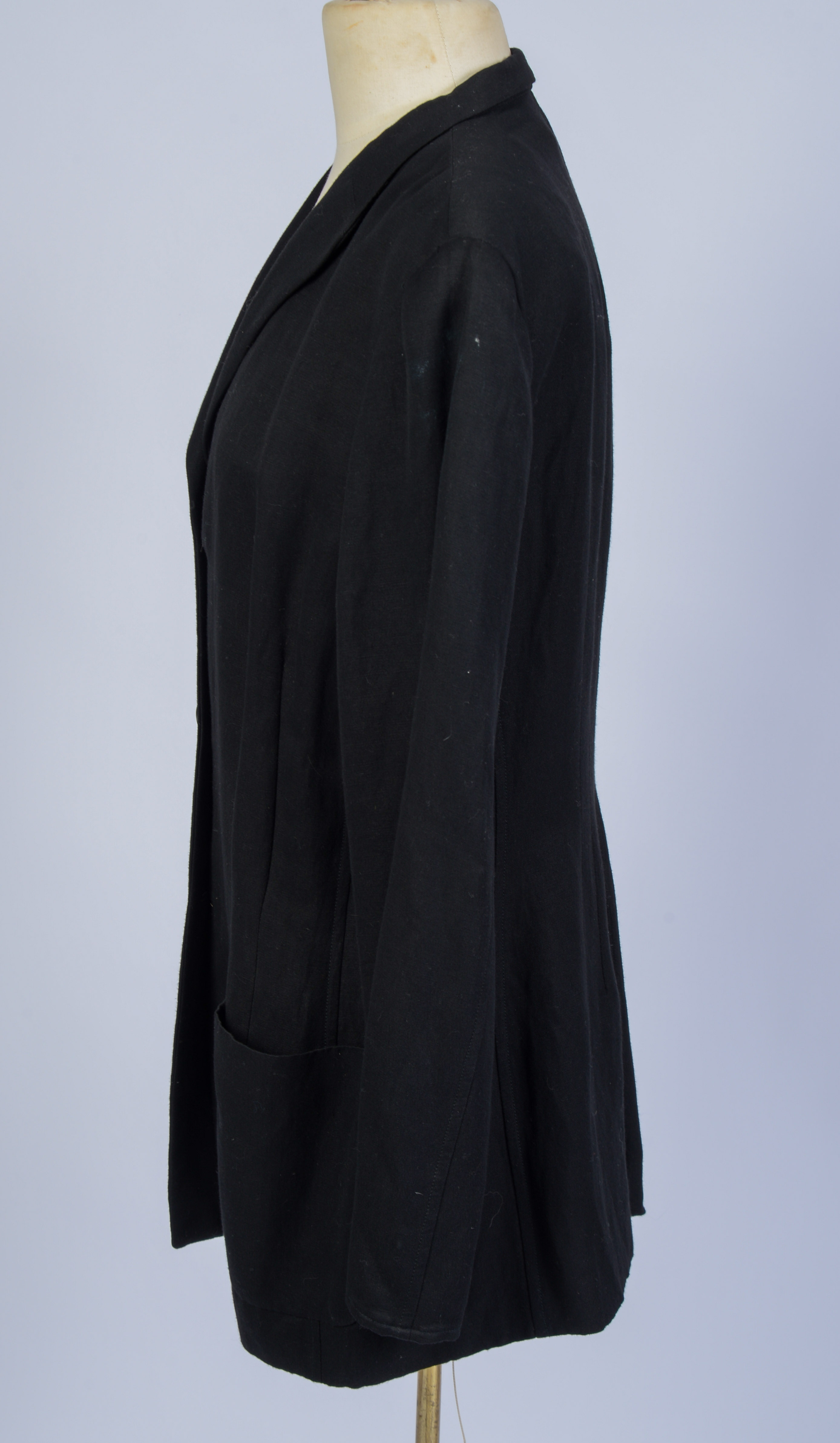 GIORGIO ARMANI JACKET, SIZE 48.