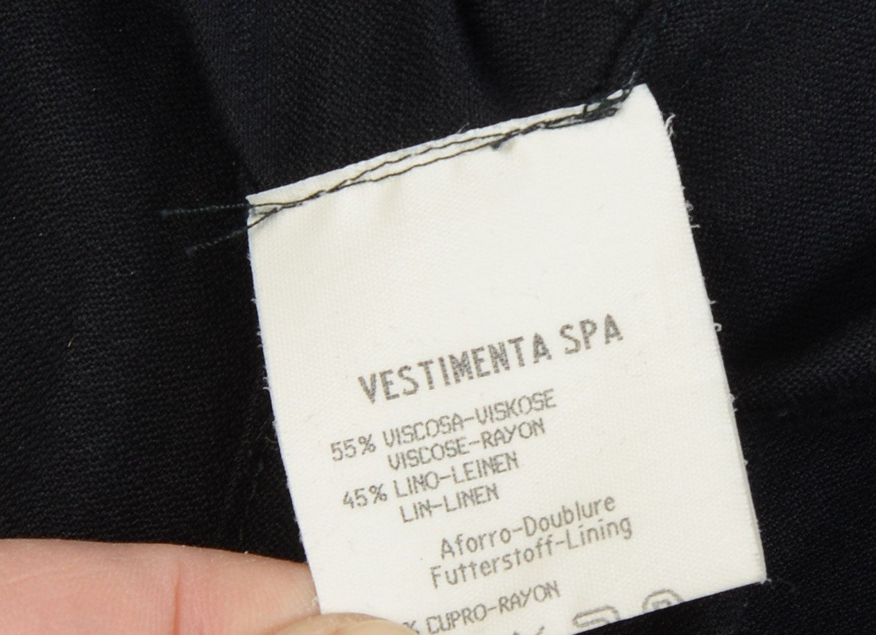 GIORGIO ARMANI JACKET, SIZE 48.