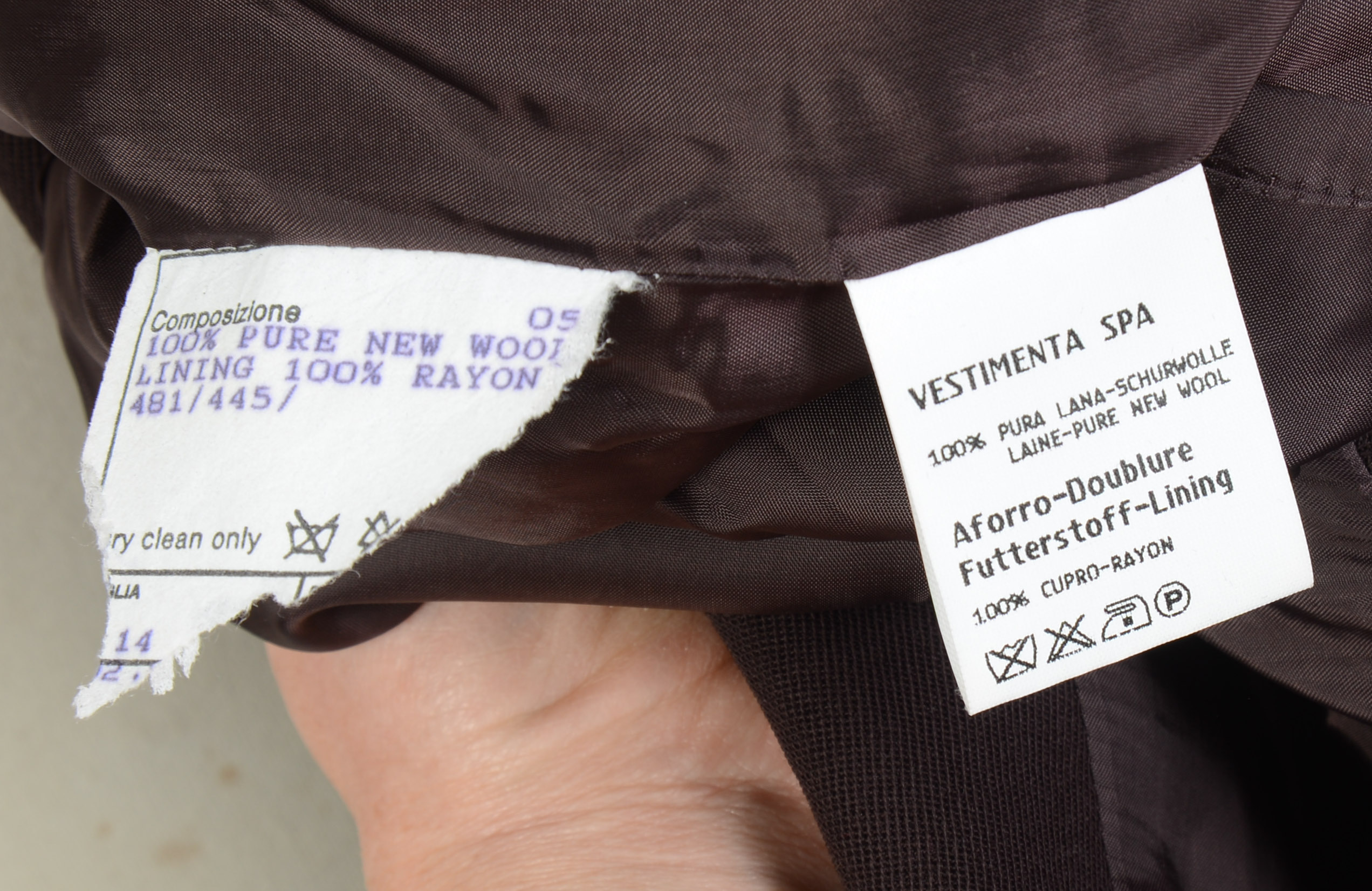 GIORGIO ARMANI JACKET, SIZE 48.