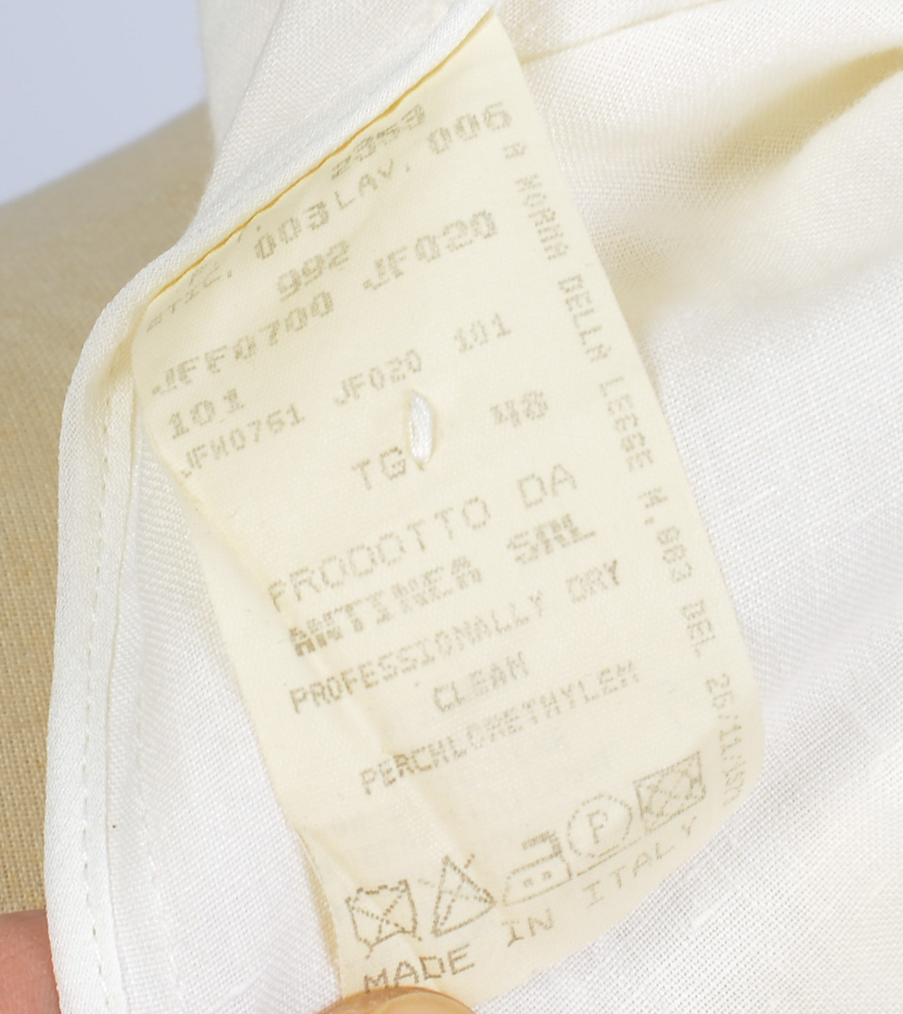 GIORGIO ARMANI JACKET, SIZE 48.