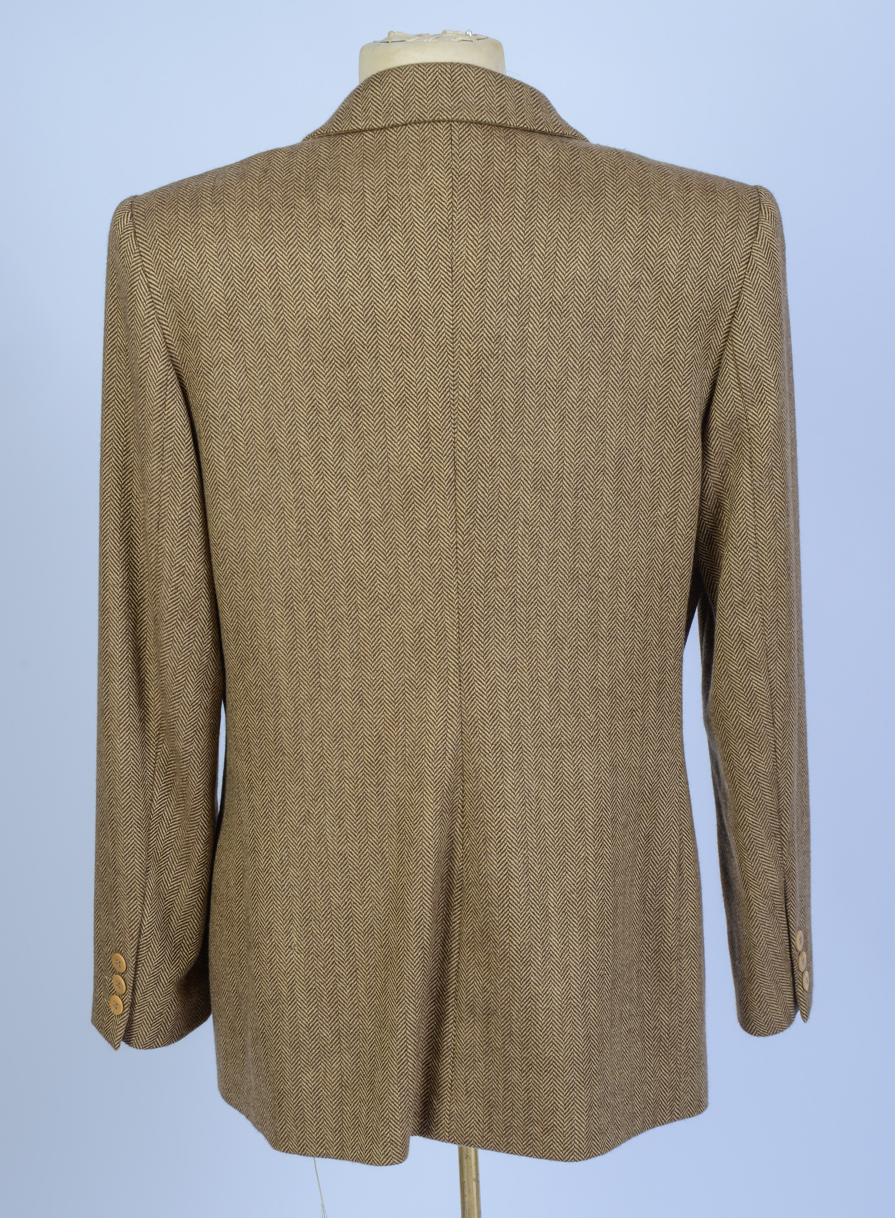 GIORGIO ARMANI CASHMERE JACKET, SIZE 48.
